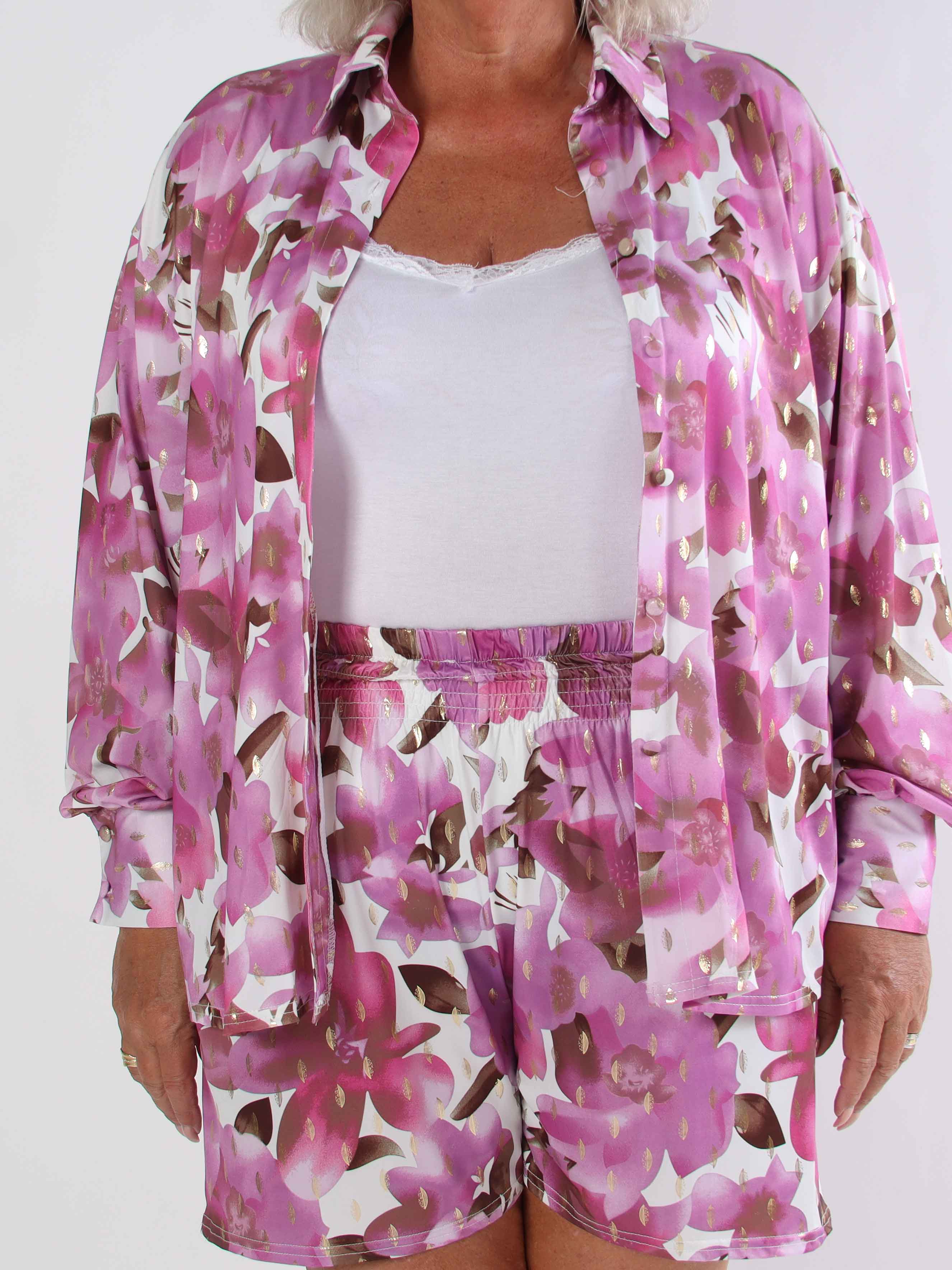 Pamy Sweet Flower - Plus size skjorta i stretchigt blommigt tyg