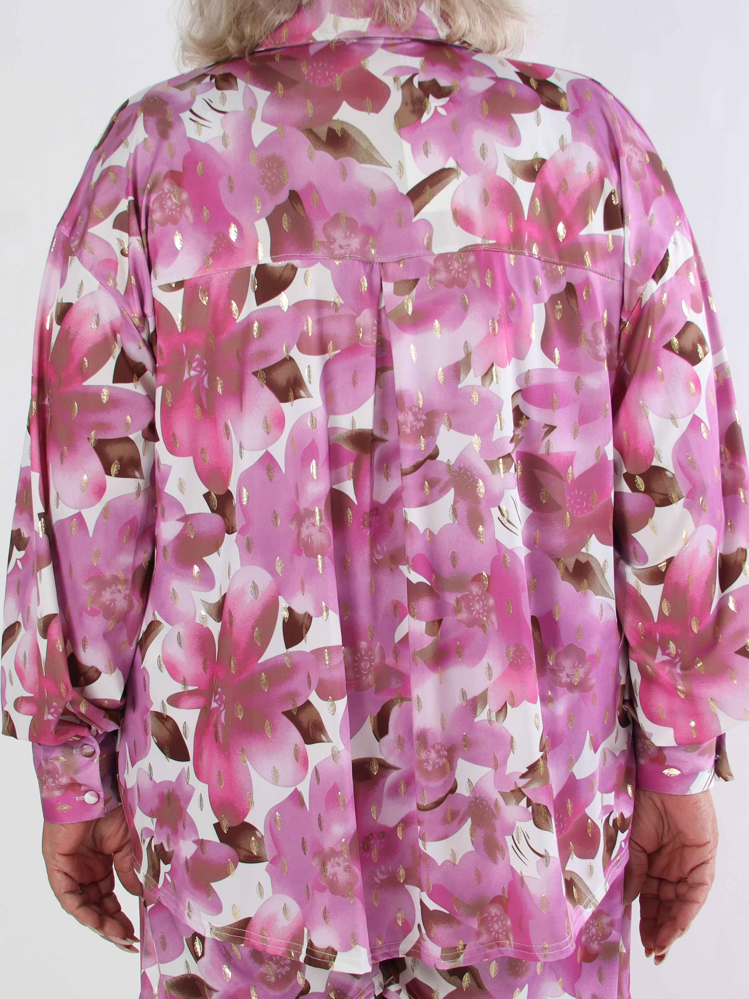 Pamy Sweet Flower - Plus size skjorta i stretchigt blommigt tyg