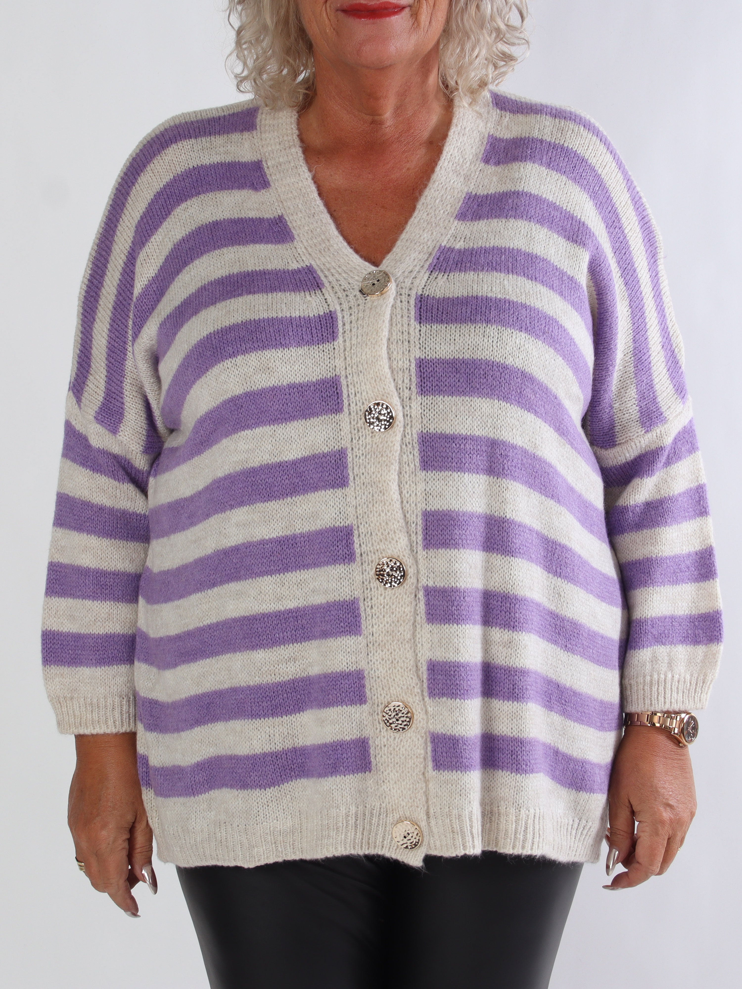 Parker - Randig stickad plus size kofta med stora guldknappar