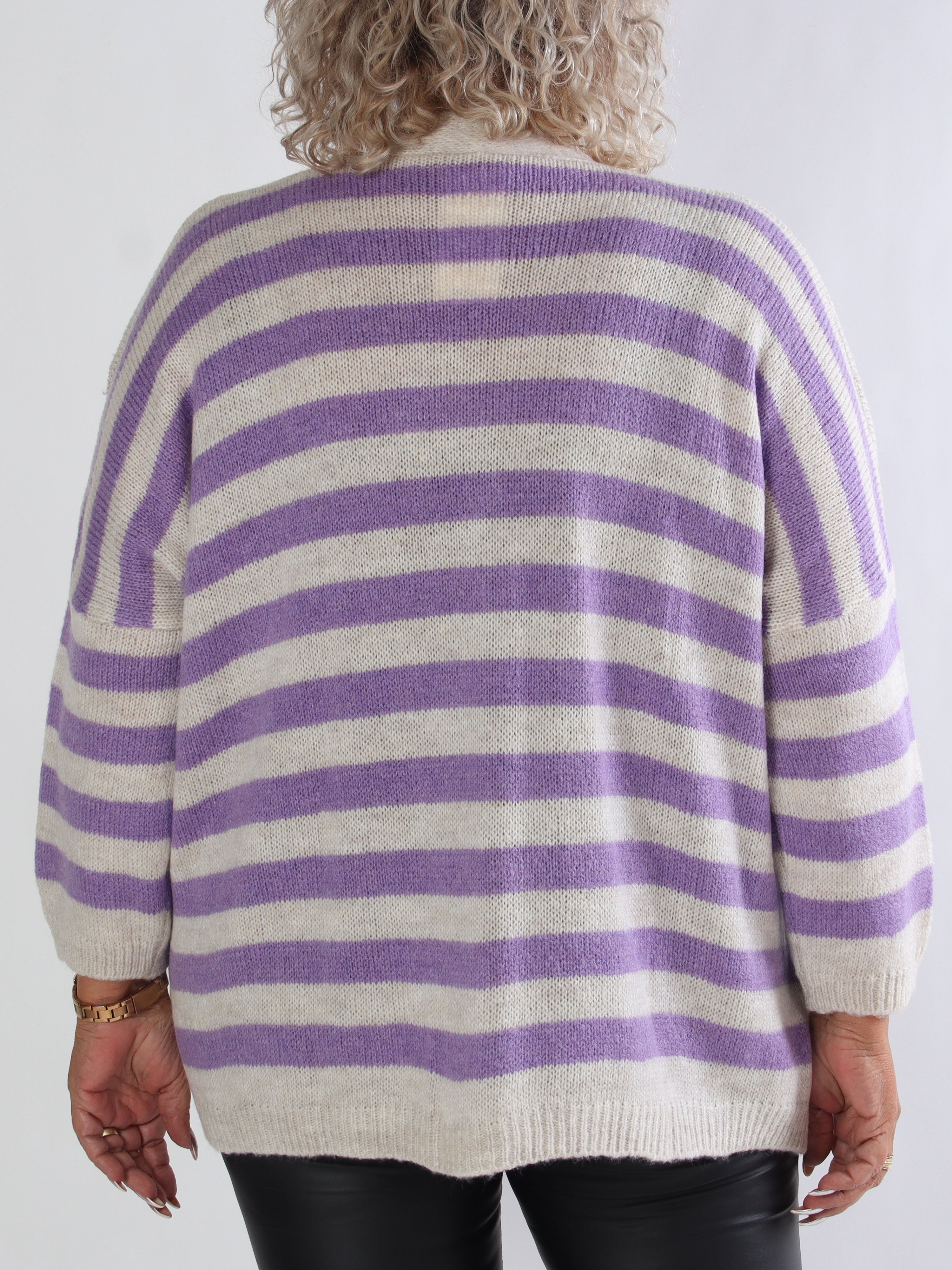 Parker - Randig stickad plus size kofta med stora guldknappar