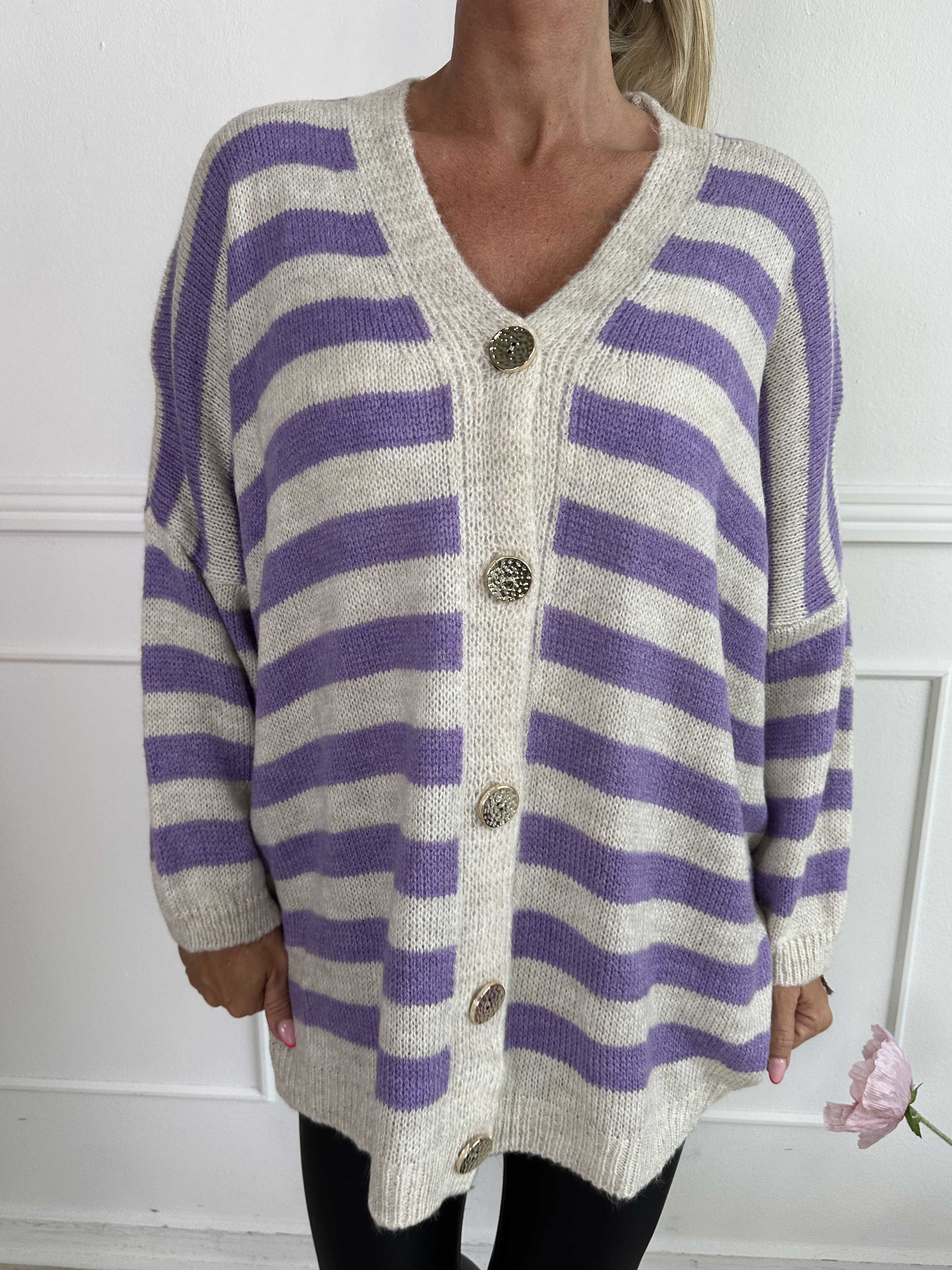 Parker - Randig stickad kofta med stora guldknappar