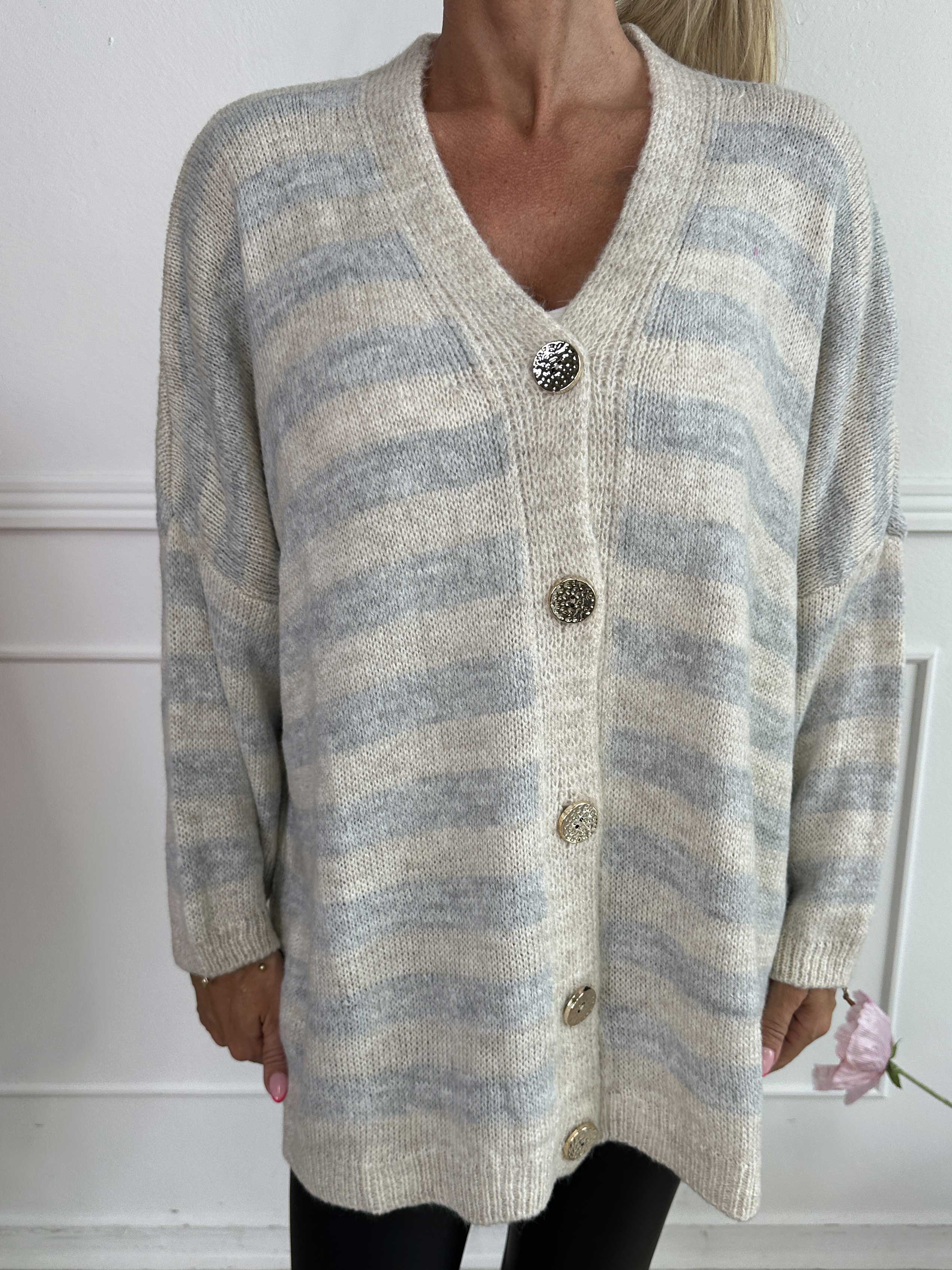 Parker - Randig stickad kofta med stora guldknappar