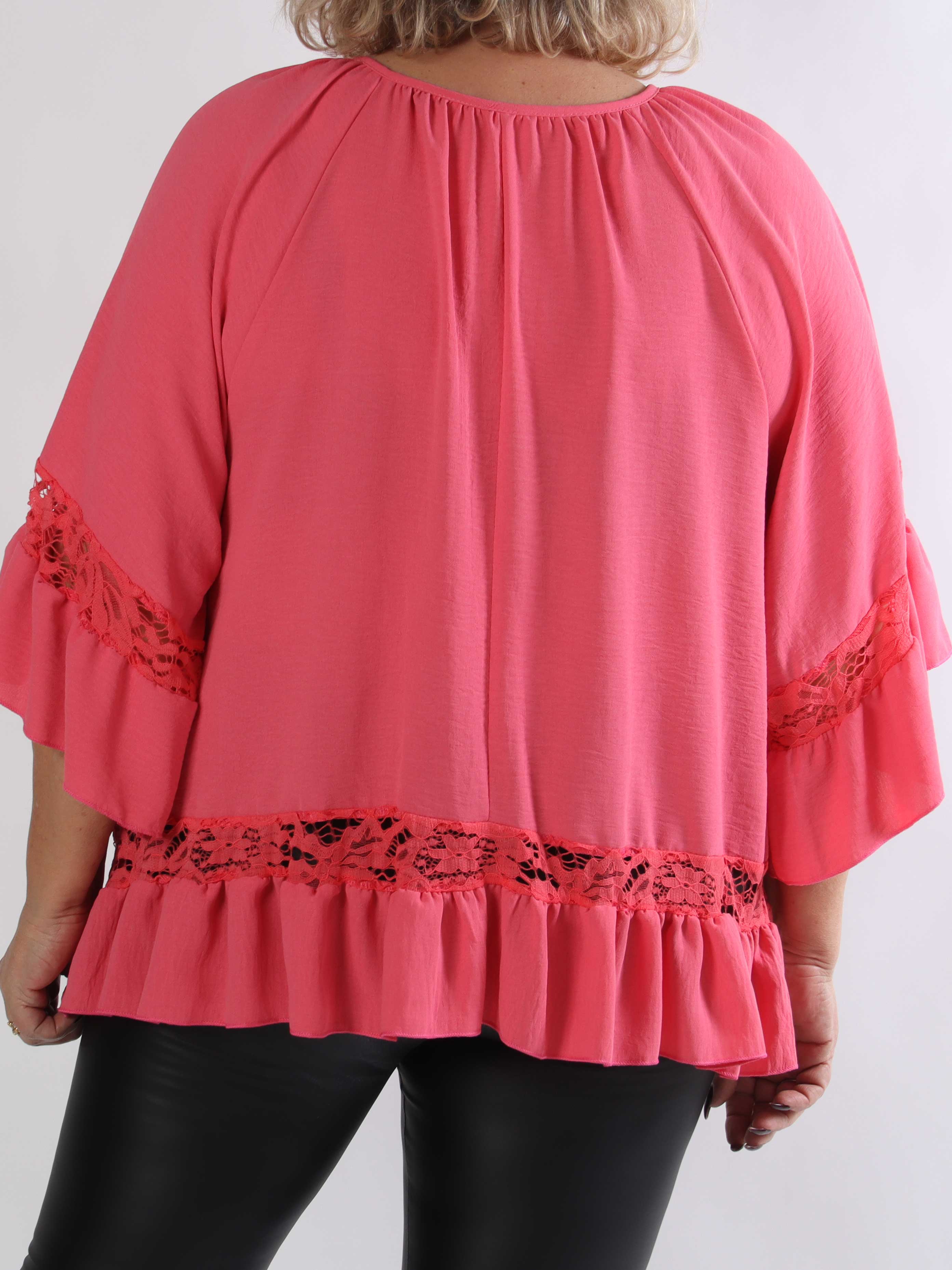 Pepita - Plus size tunika i løs pasform med blonde- og flæsedetaljer