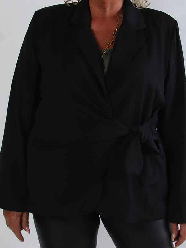 Pernille - Elegant blazer med bindebånd i siden