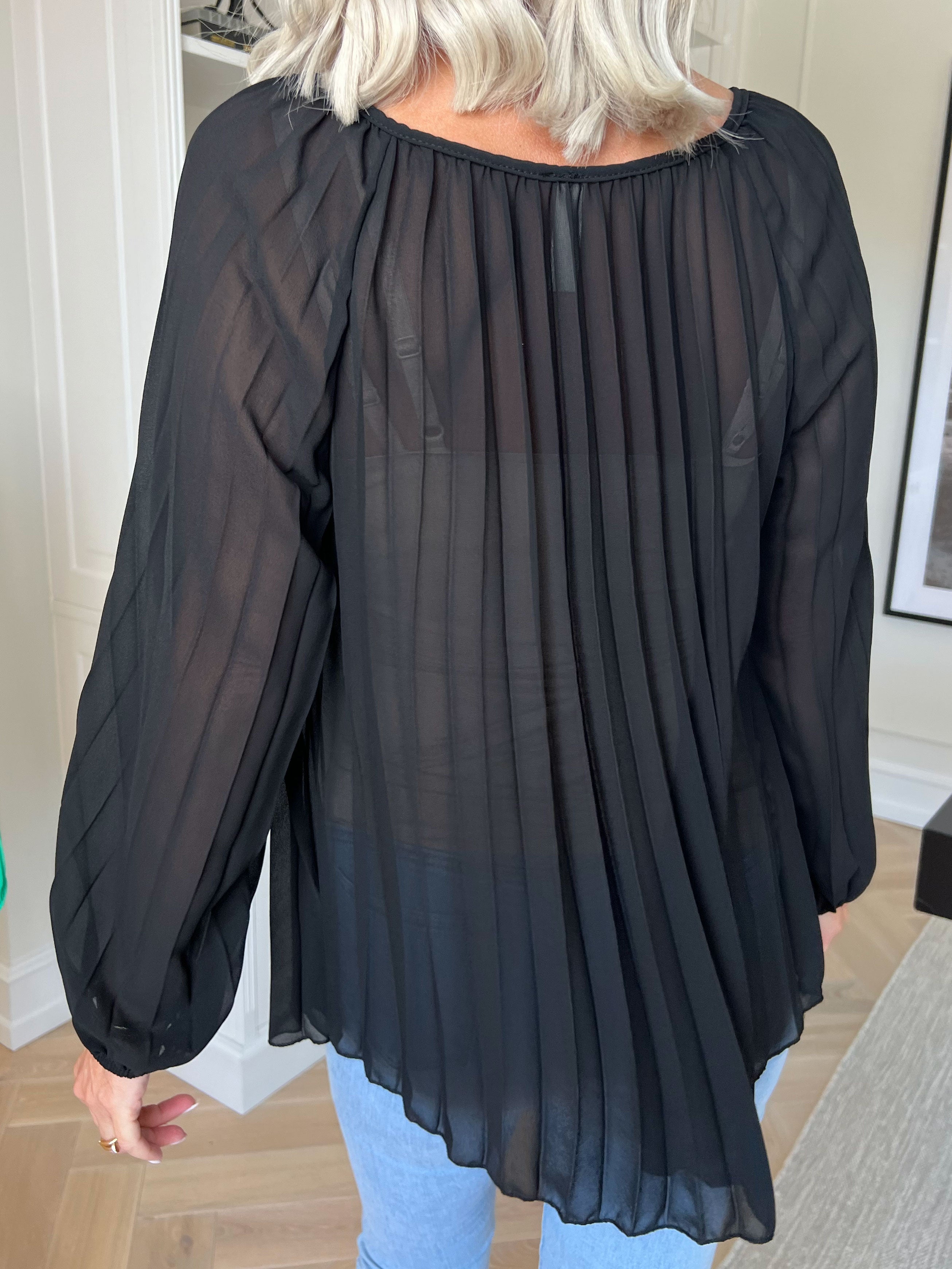 Philippa Shirt - Sød plisseret tunika i semi-transparent chiffon