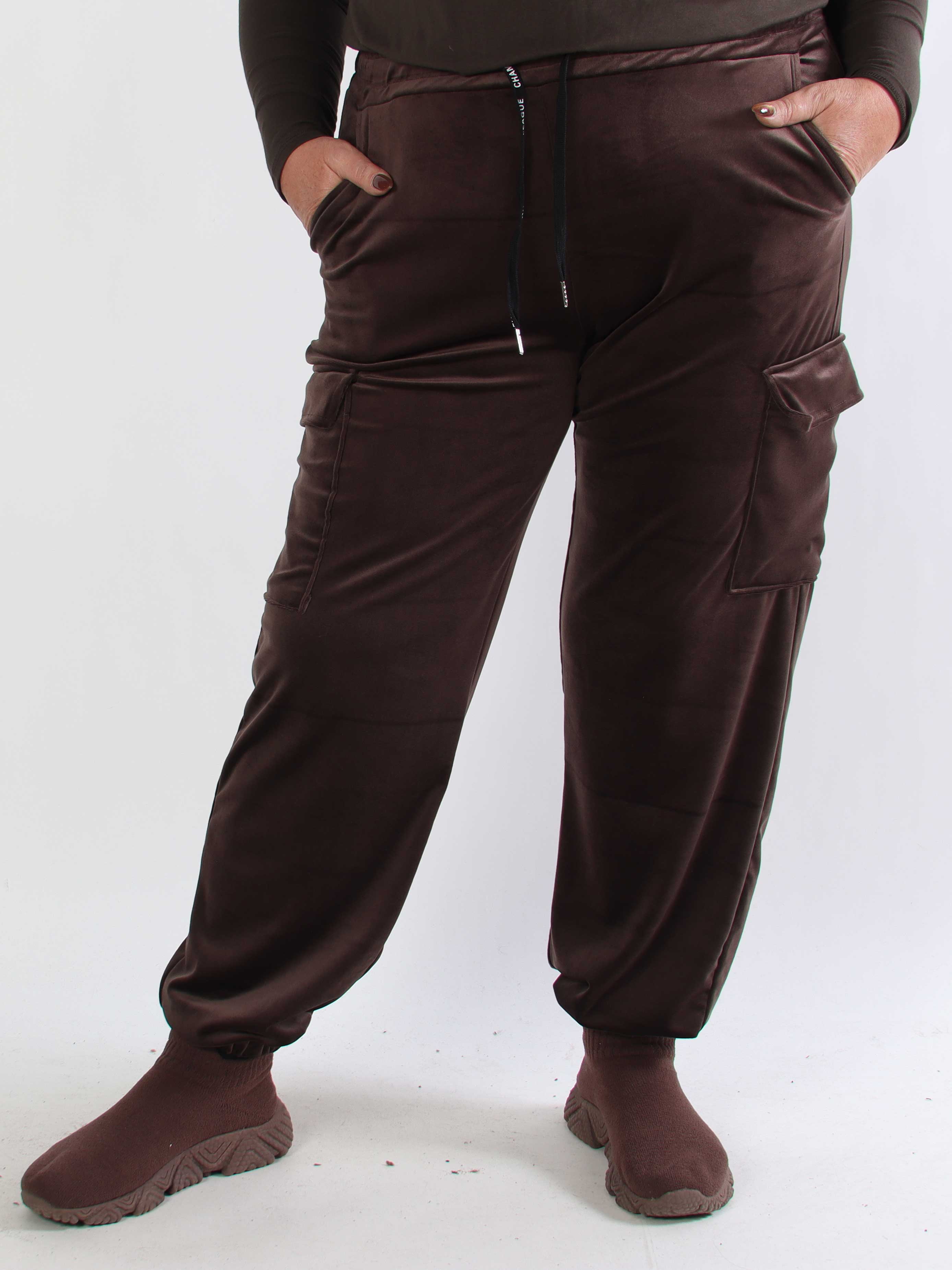 Pippa - Bløde plus size cargobukser i velour