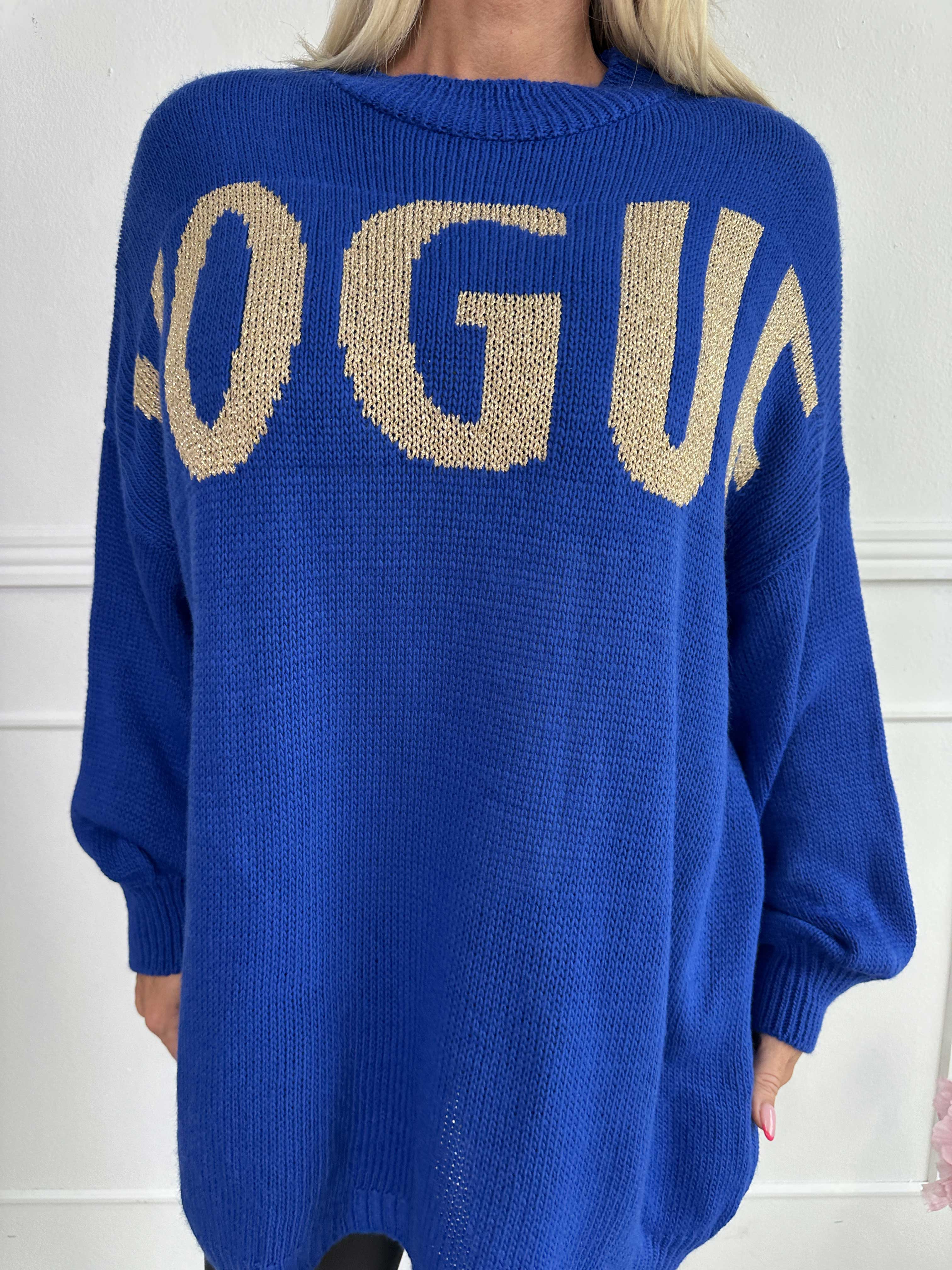 Priscilla - Stickad tröja med VOGUE skrivet i guldglittertråd