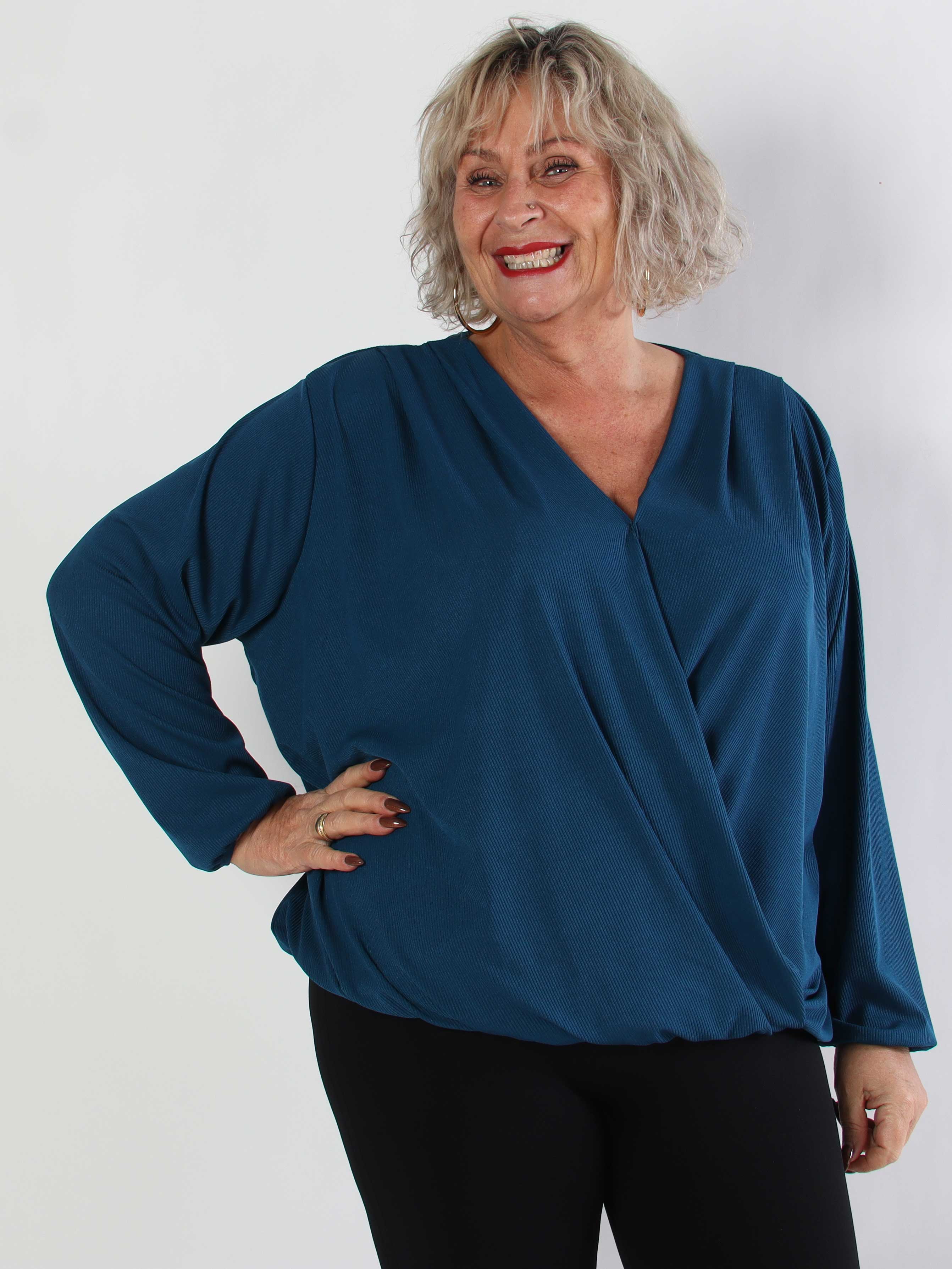 Rakel Plain - Langærmet plus size bluse i ribbet stof