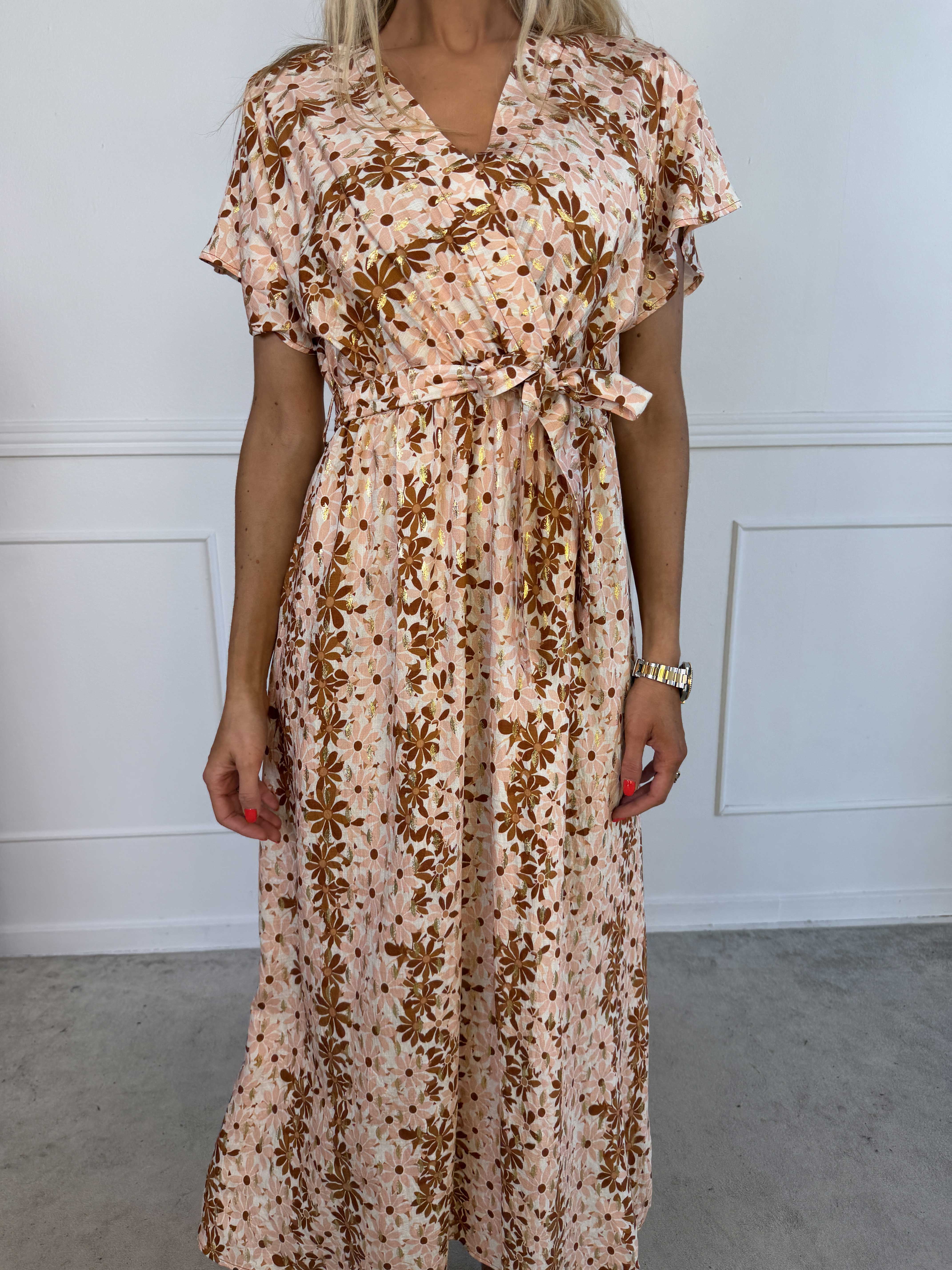 Rima - Lang blomstret kjole i viskose med guld dutter