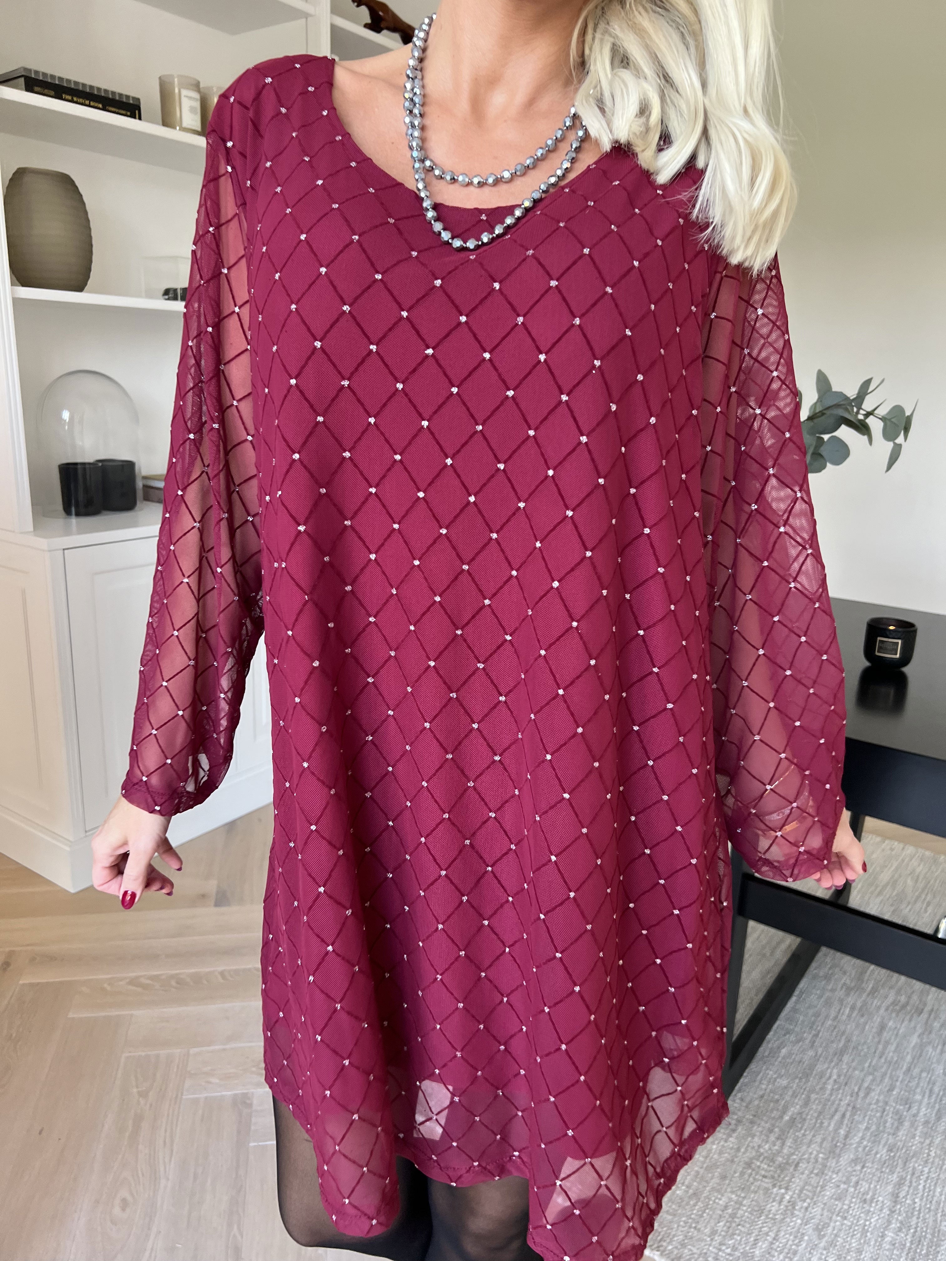 Ritte - Långärmad meshklänning med glitterdetaljer