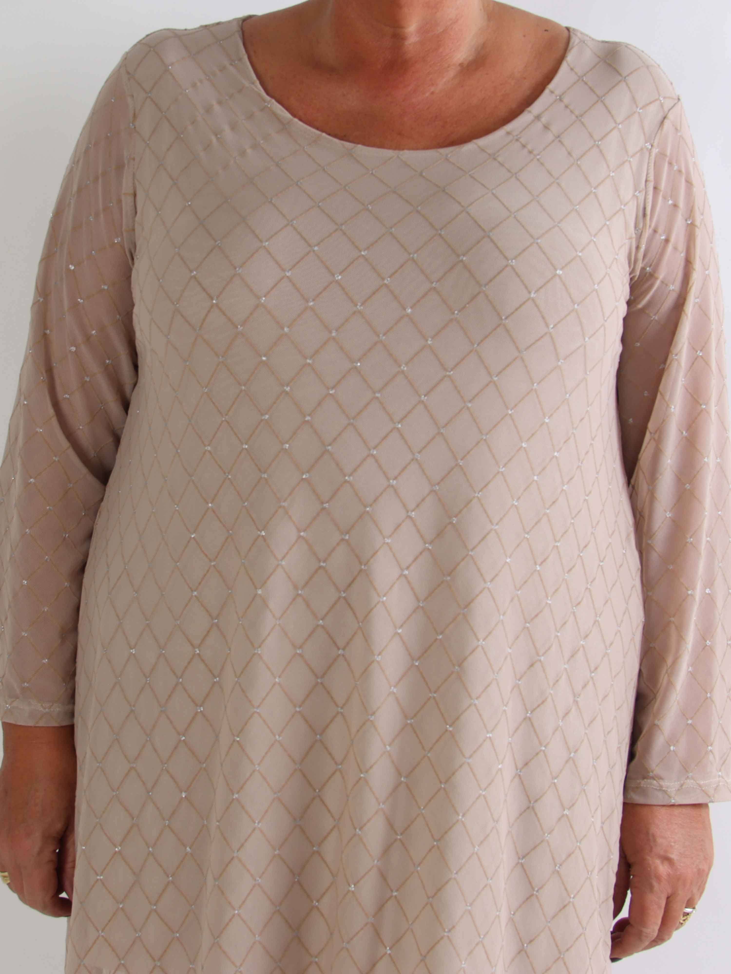 Ritte - Långärmad plus size meshklänning med glitterdetaljer