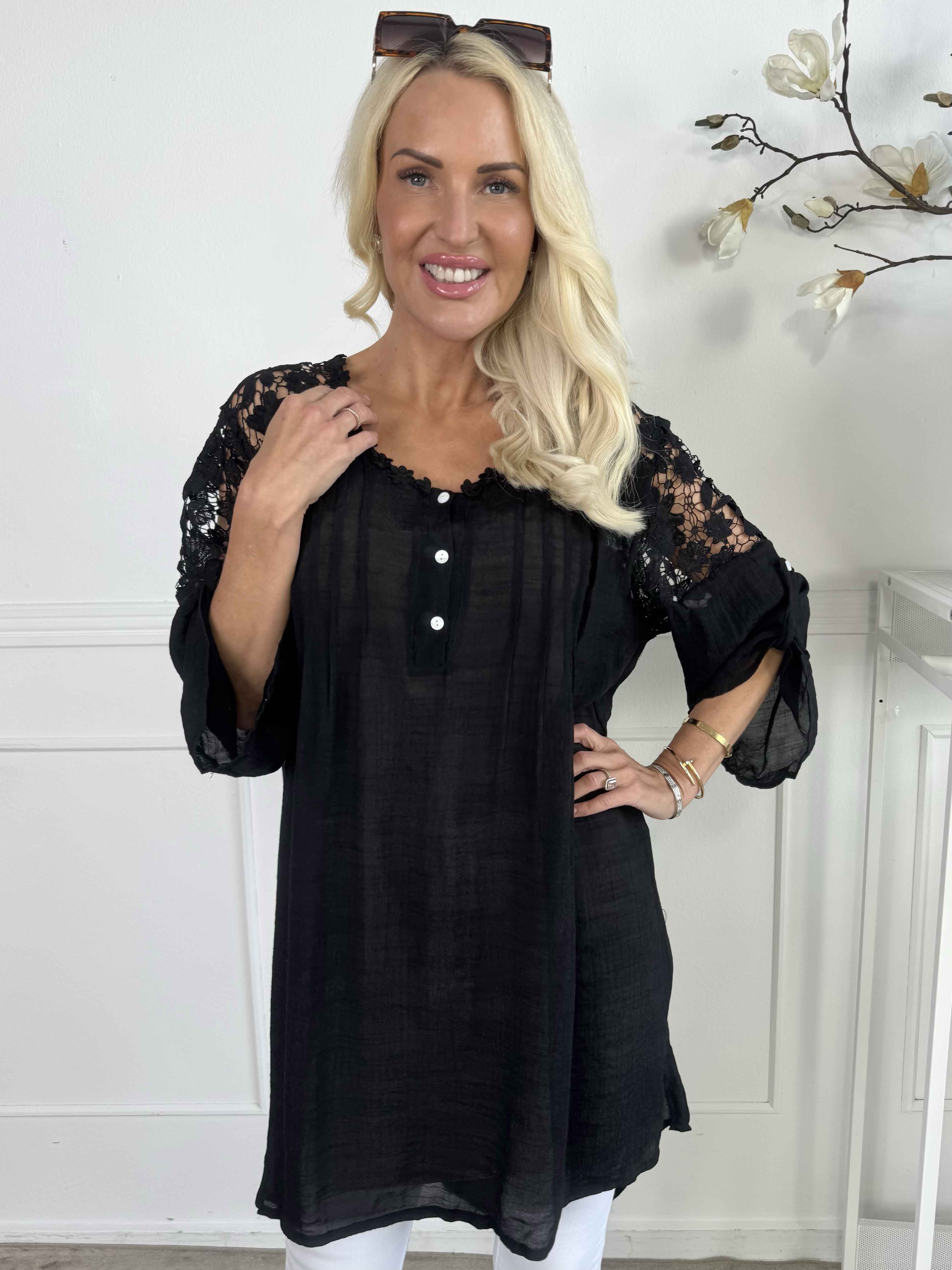 Rosalie - Söt feminin tunika med broderad rygg