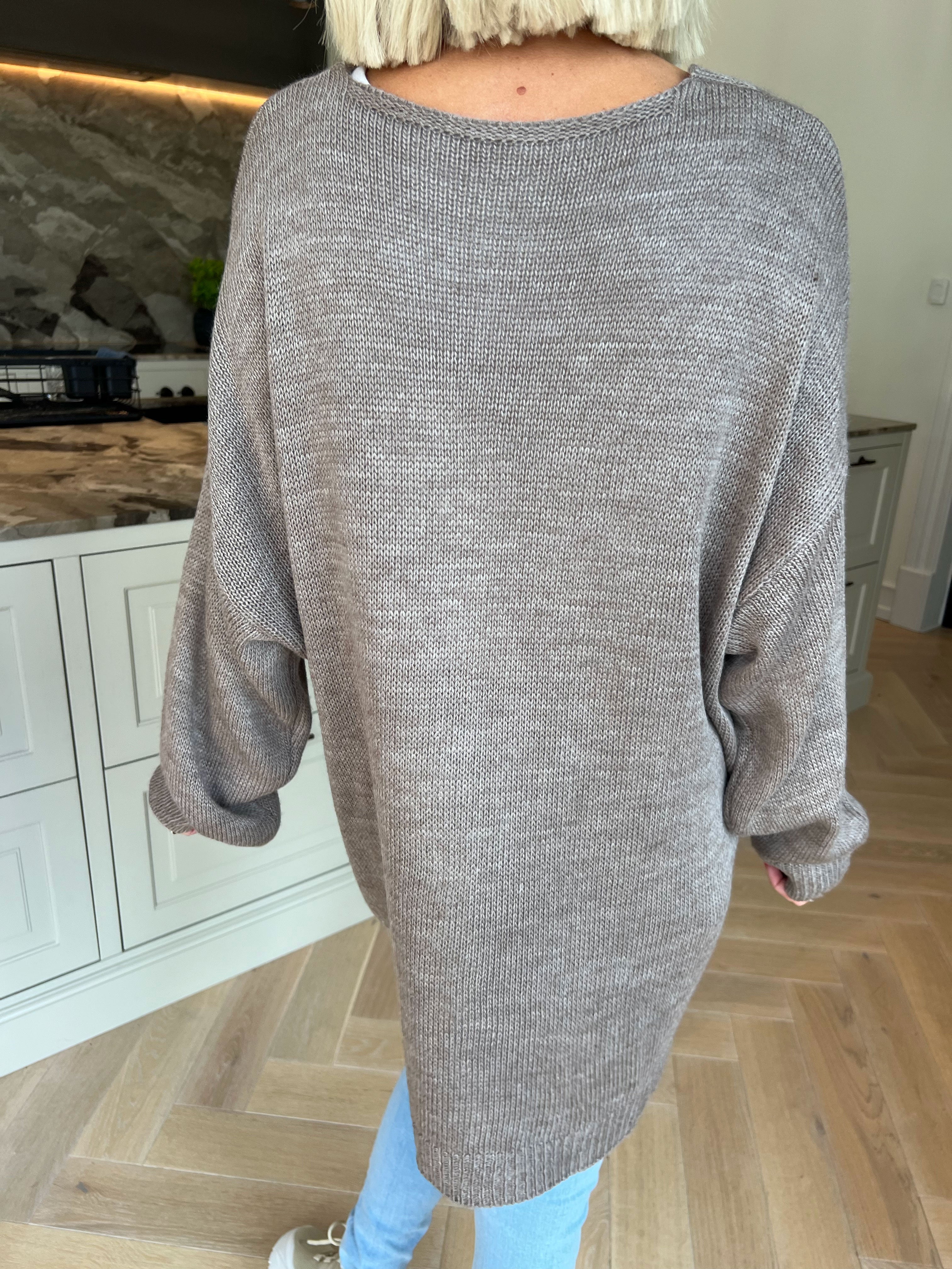 Rosaline - Sød plus size strikcardigan med fine hjerter og knaplukning