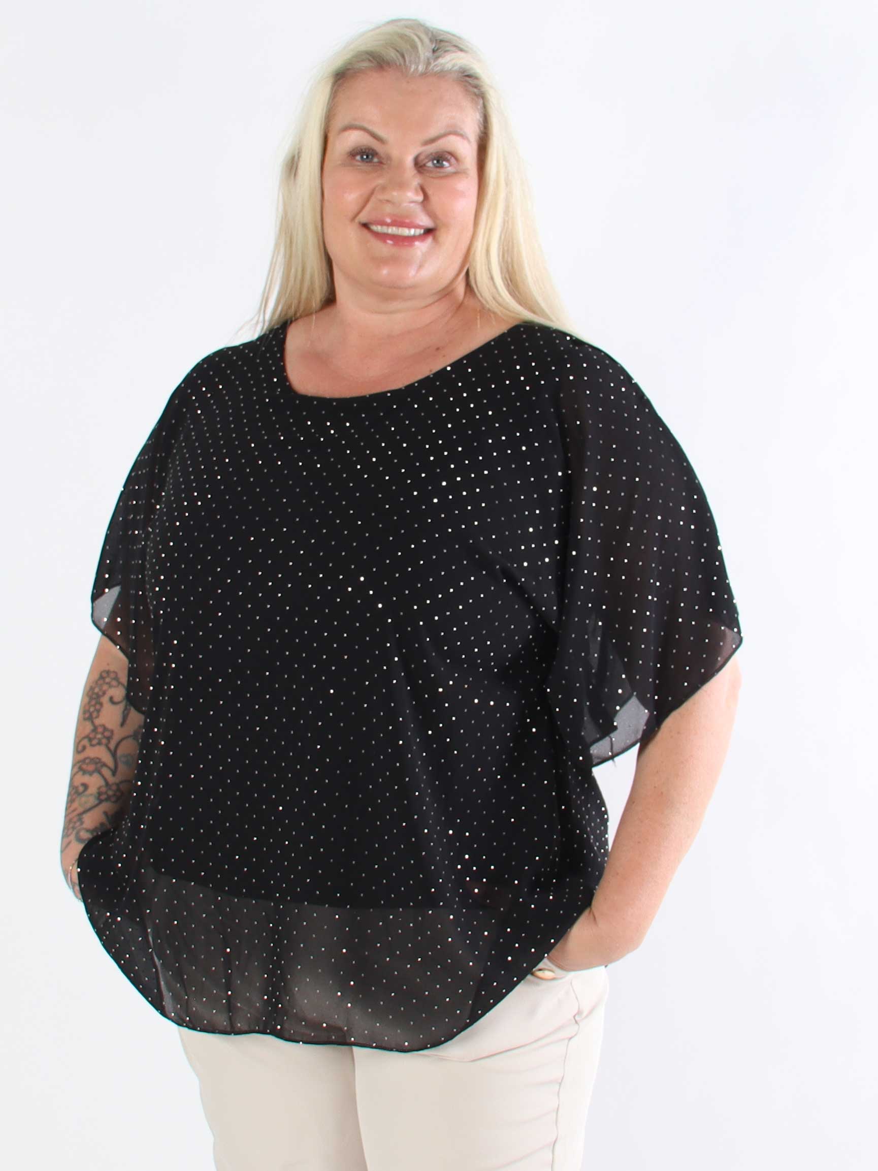 Rosie - Plus size viskos blus med chiffonglager och strass