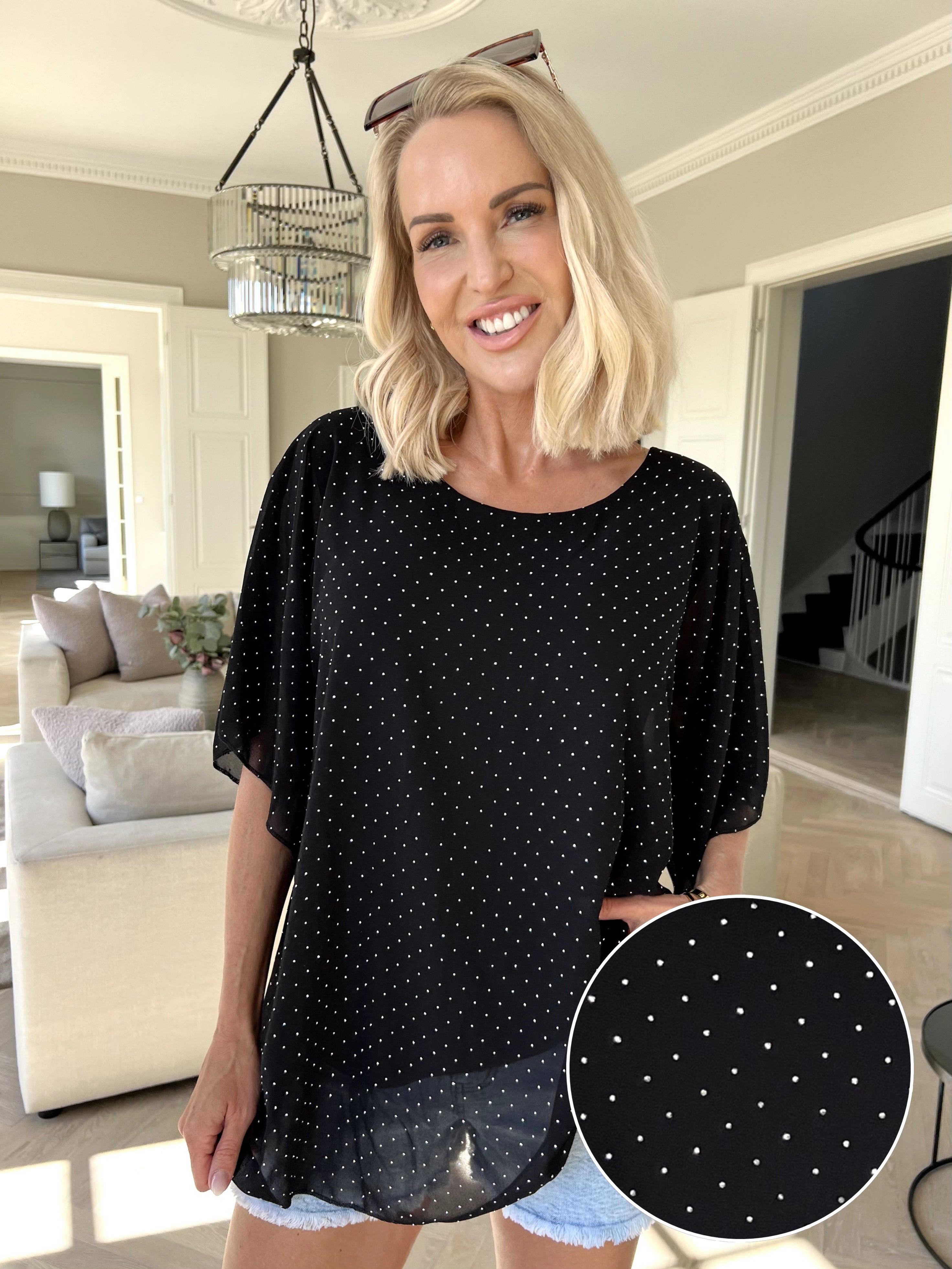 Rosie -Söt viskos blus med chiffonglager och strass