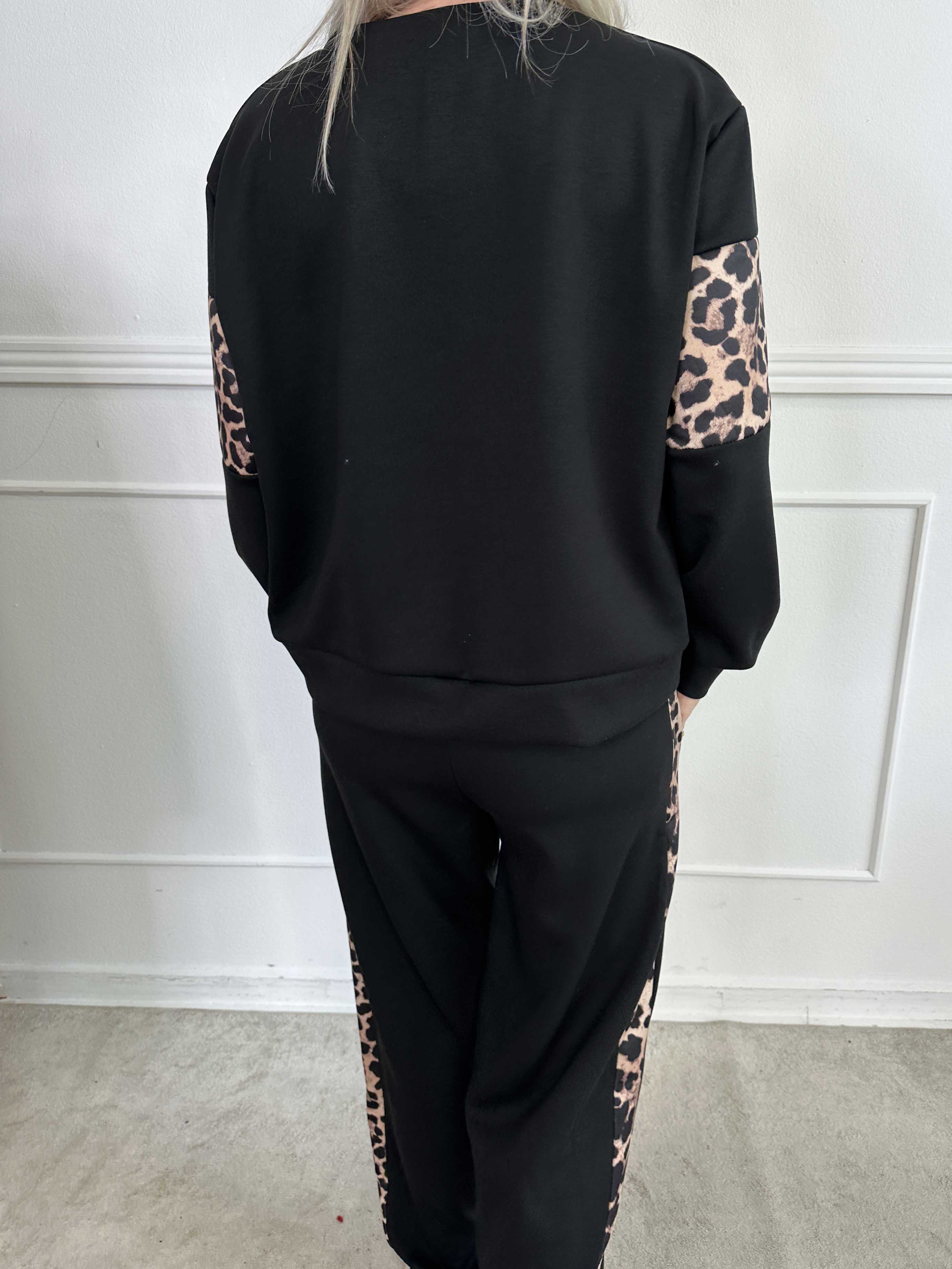 Rosita - Joggingsæt med striber af leopardprint