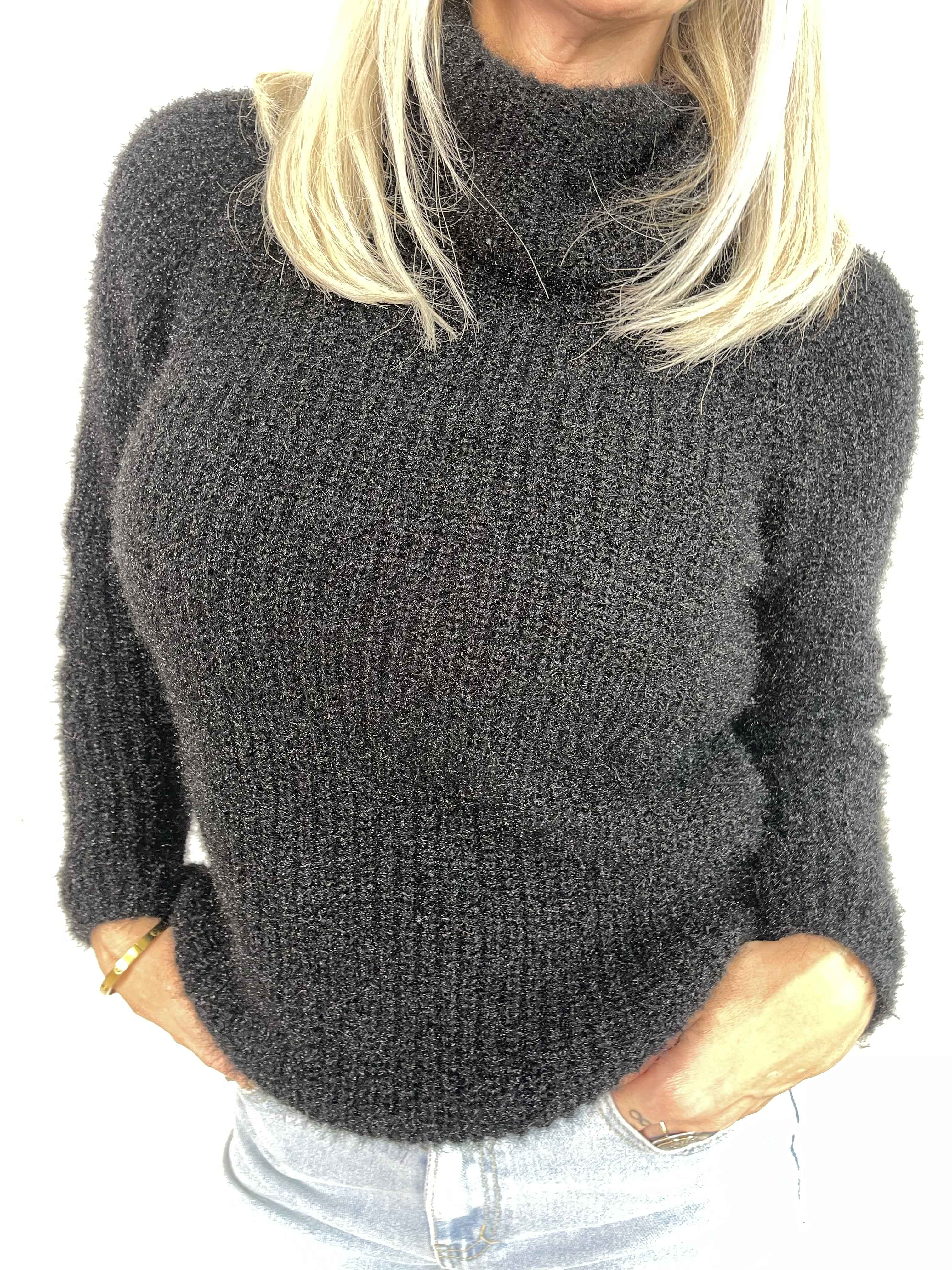 Rylie - Fluffig stickad tröja med polotröja