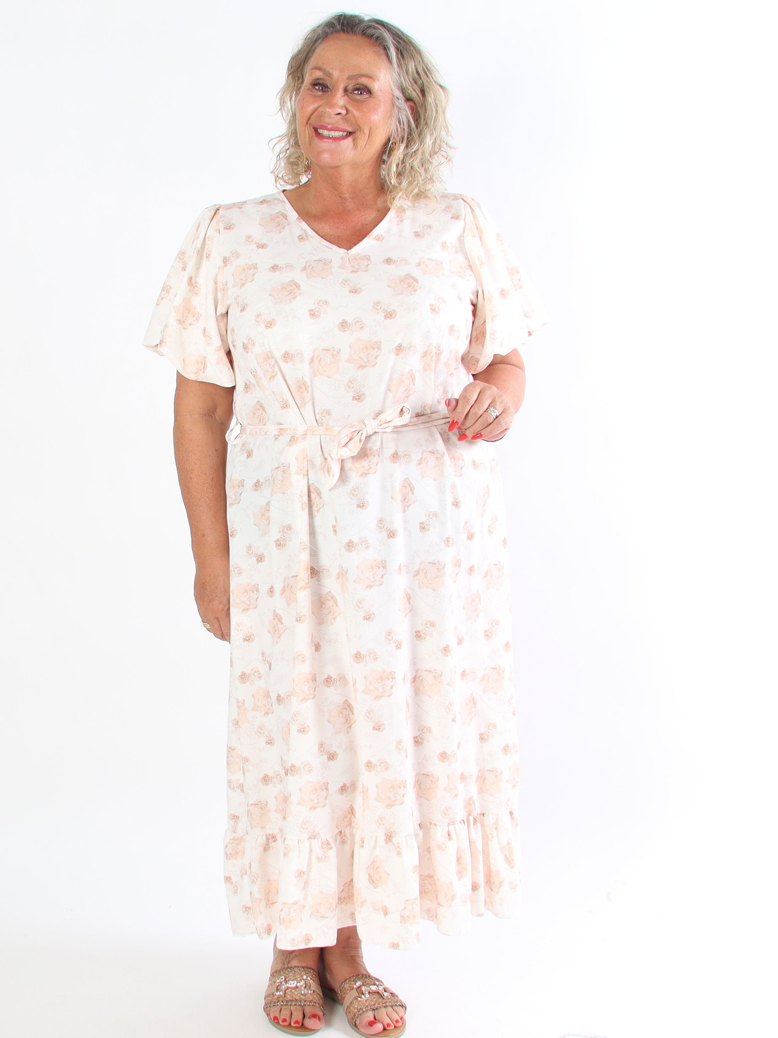 Sakira - Söt blommig plus size klänning med puffärmar