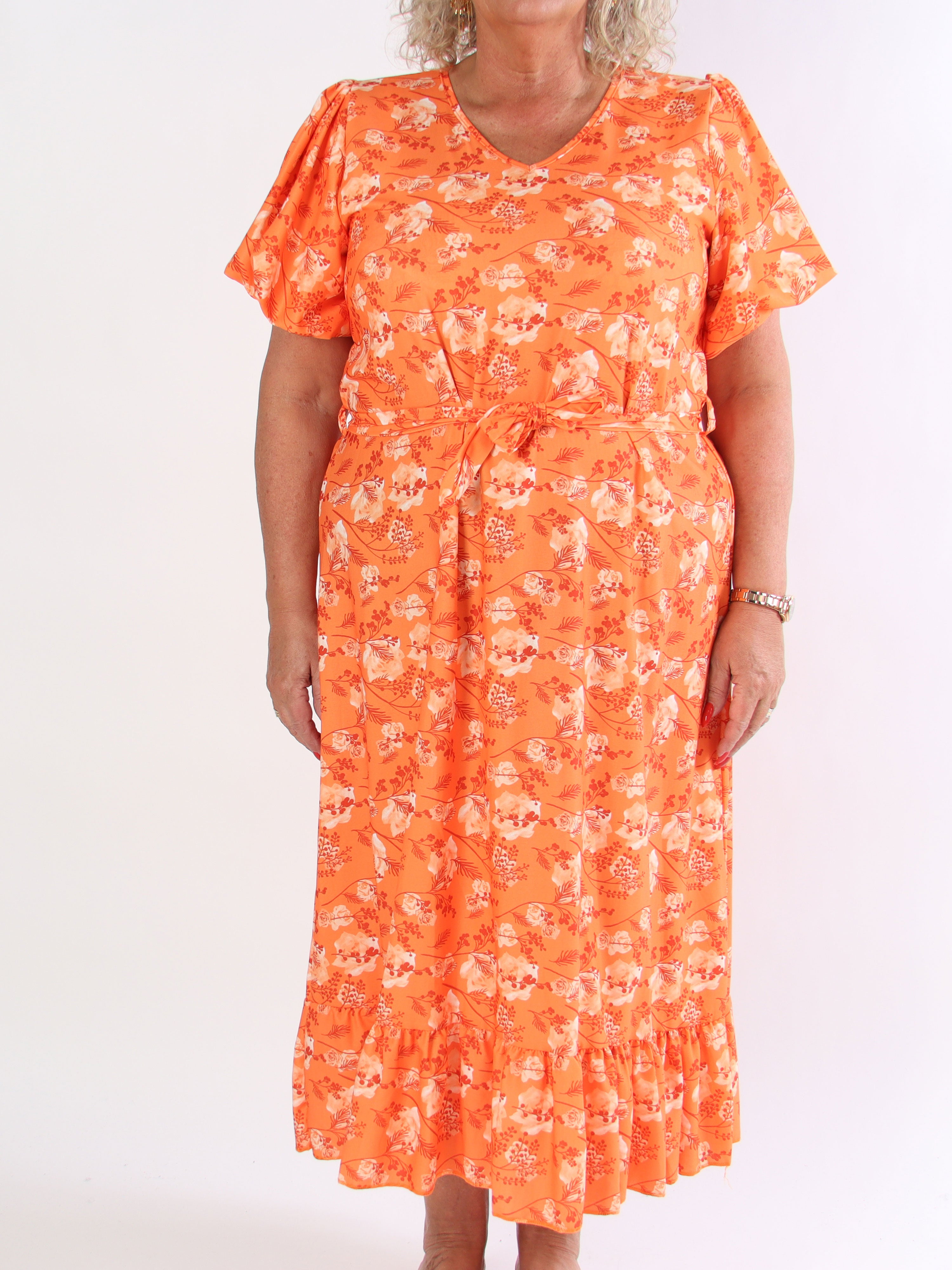 Sakira - Söt blommig plus size klänning med puffärmar