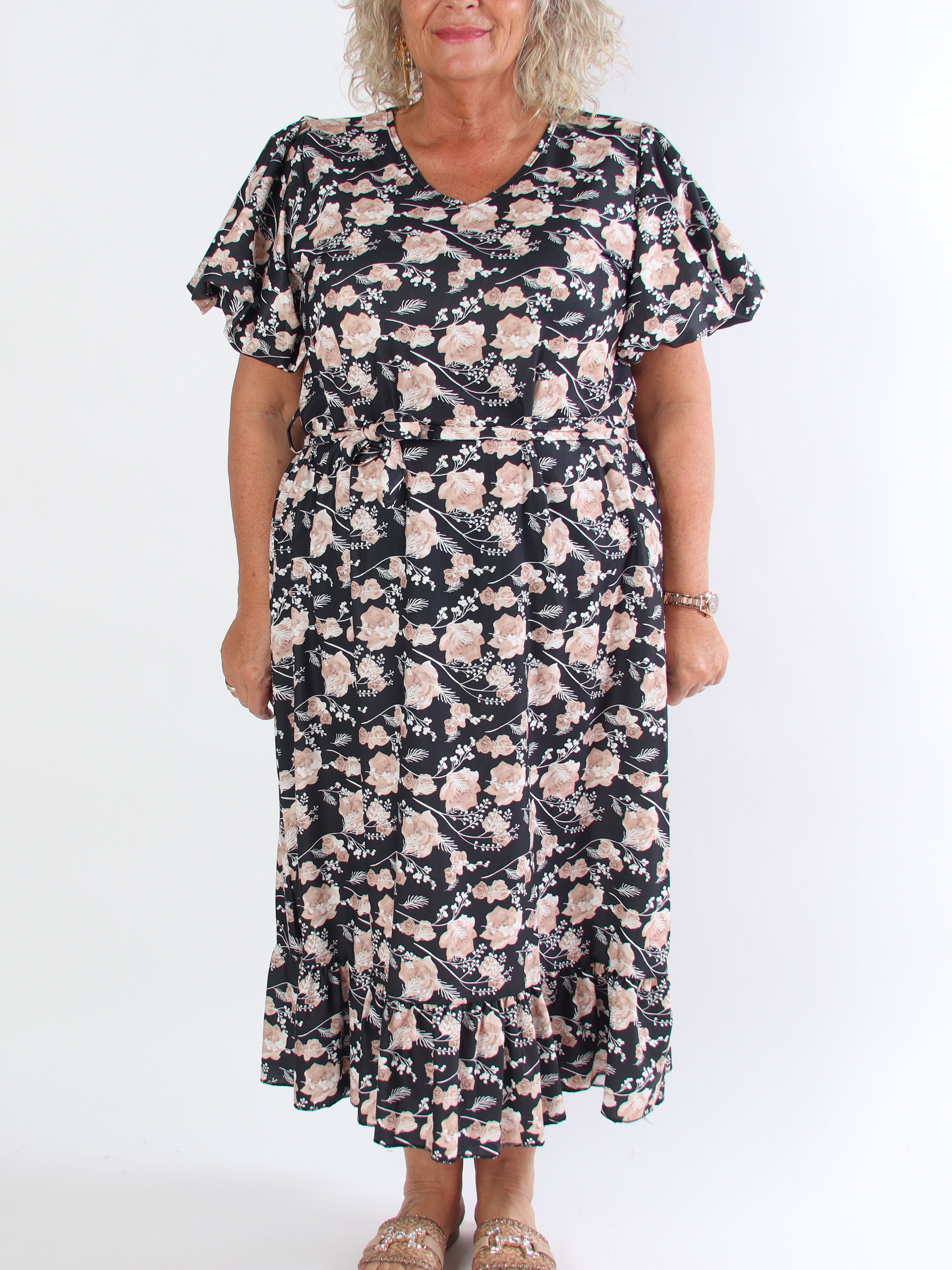 Sakira - Söt blommig plus size klänning med puffärmar