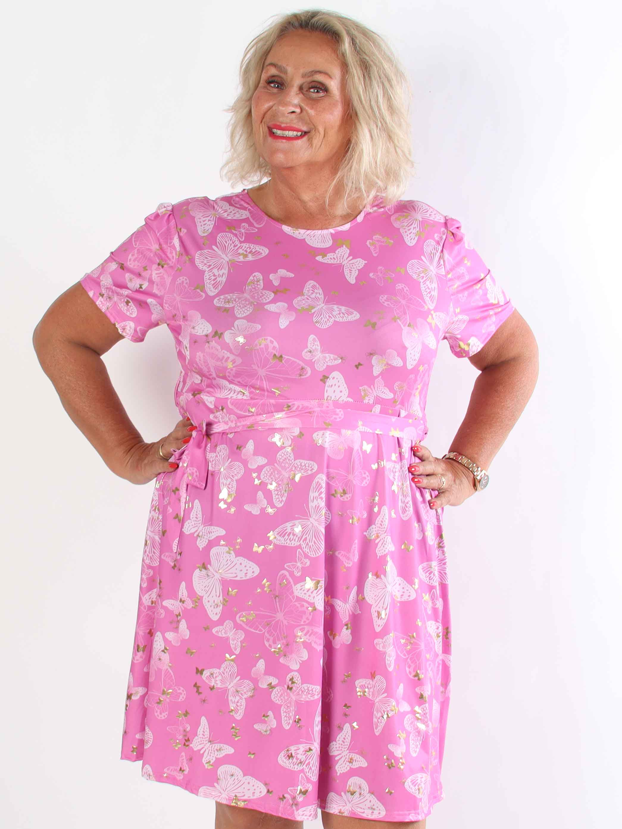 Sansa Butterfly Short - Elastisk plus size kjole med sommerfugleprint