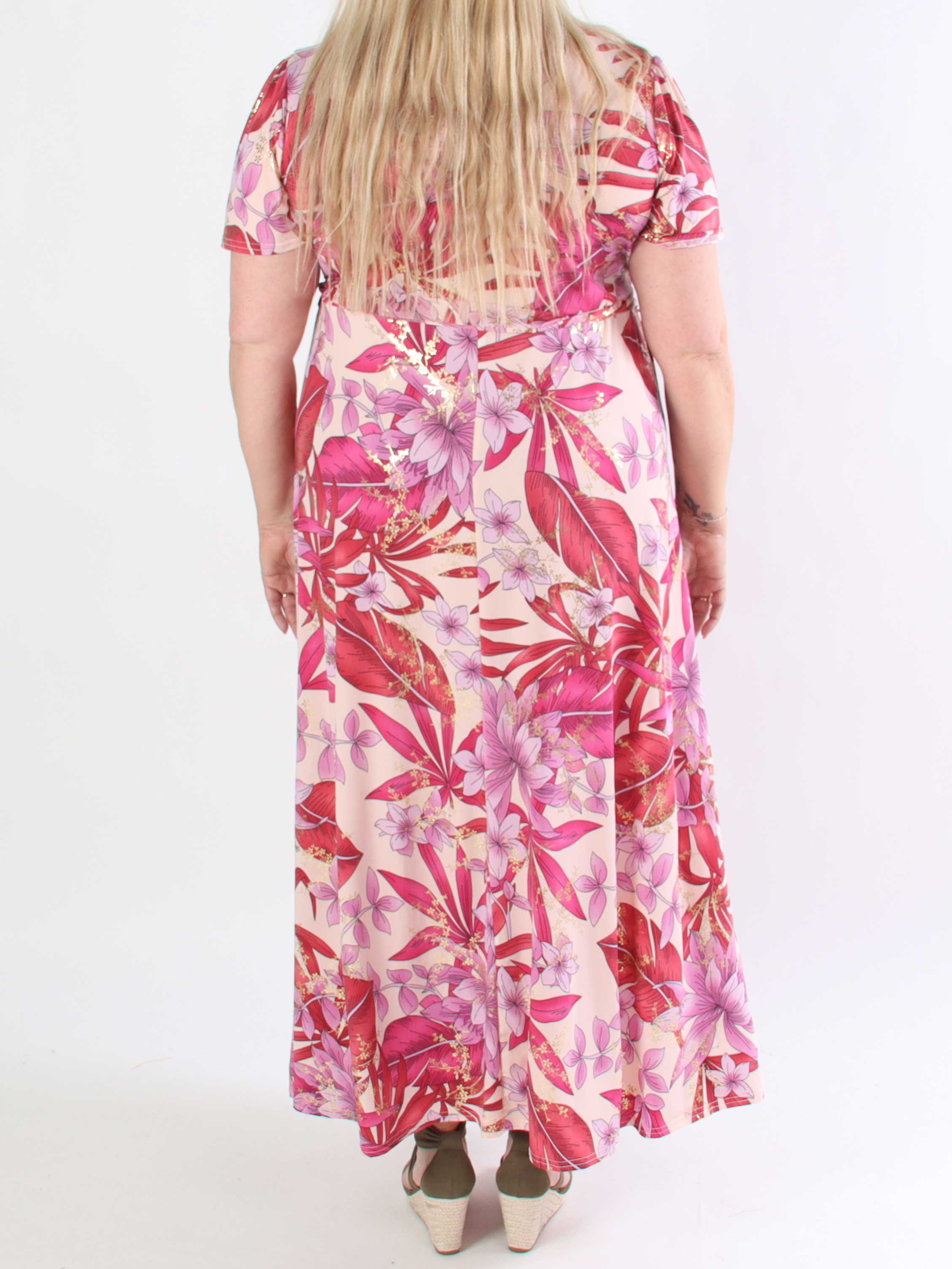 Sansa - Elastisk blommig plus size klänning med knytband