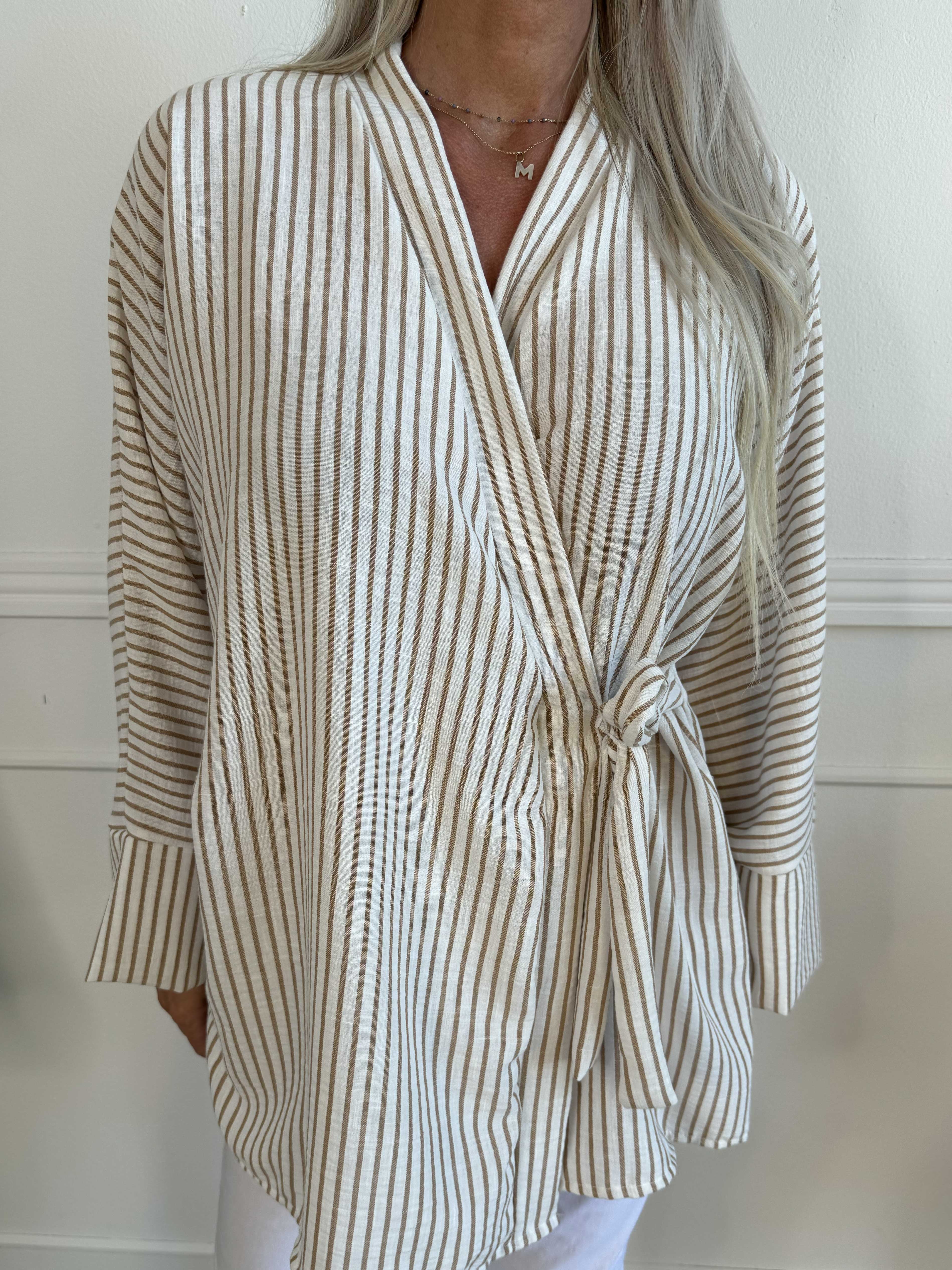 Sarah Stripe - Söt randig omlott-tunika