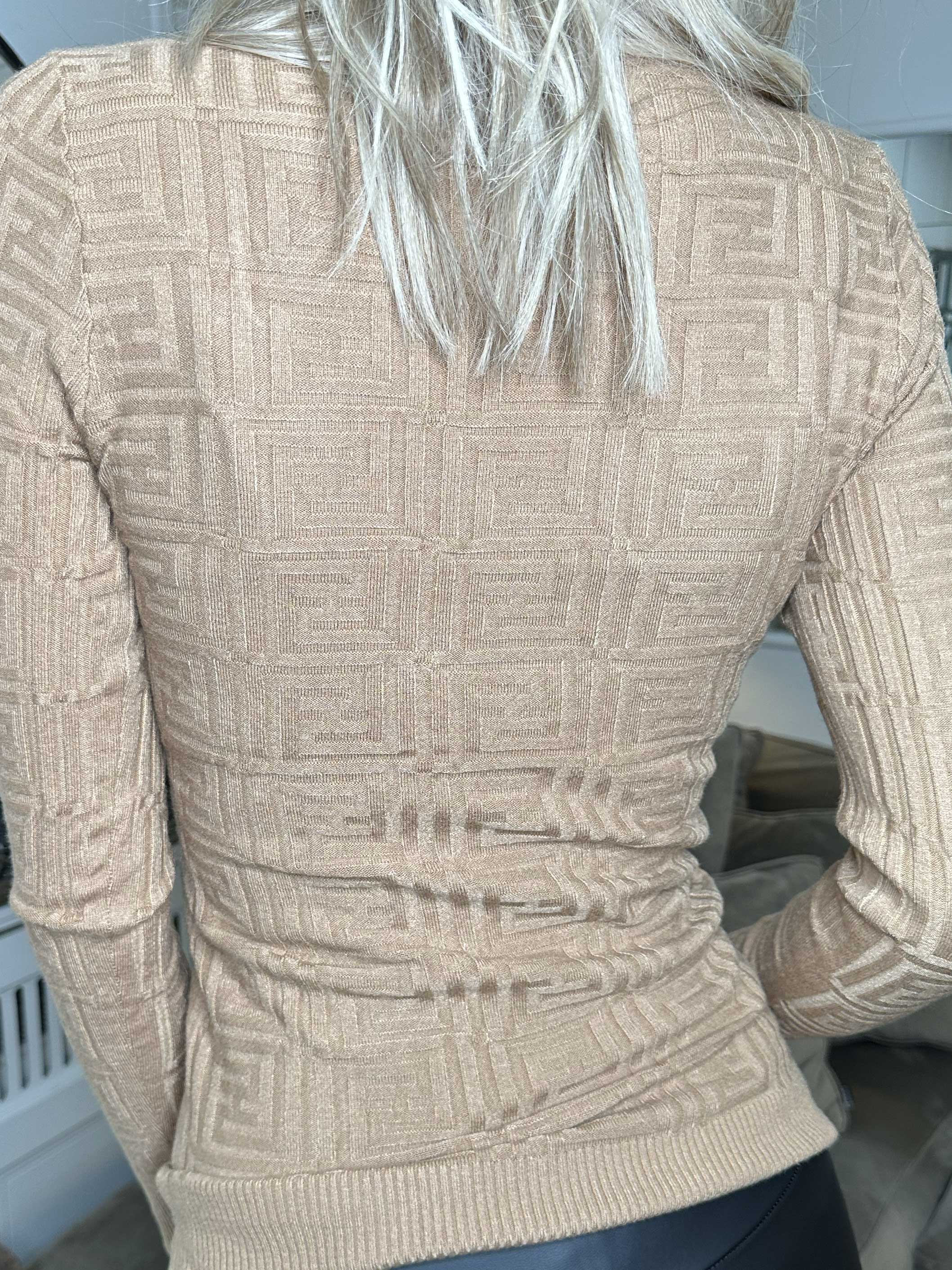 Serafina - Åtsittande blus med stretch