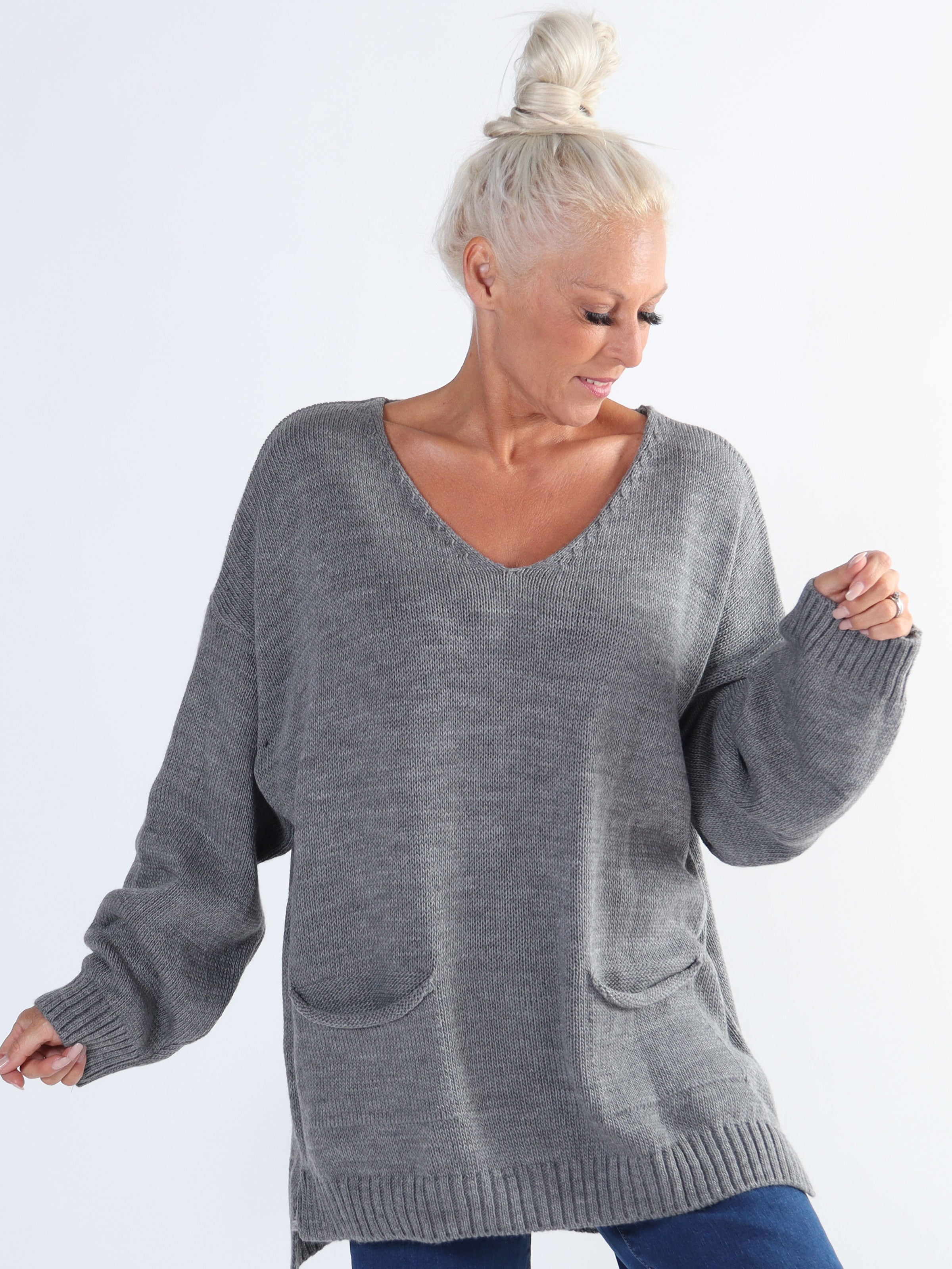 Shaima - Simpel plus sized tröja med fickor