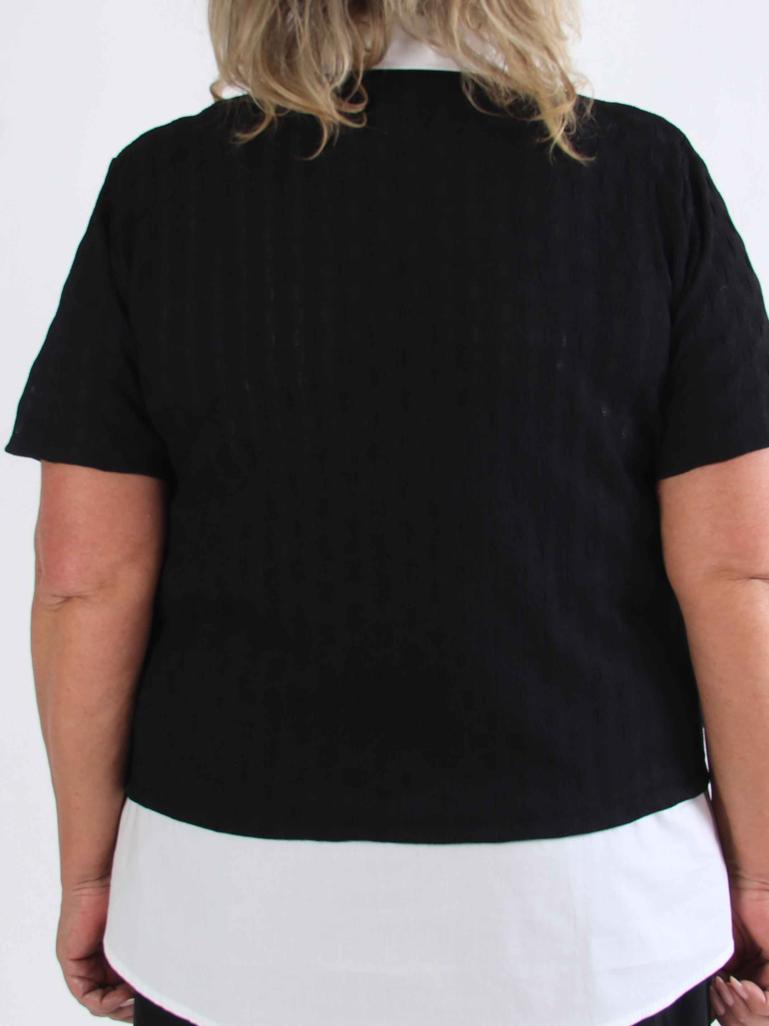 Shandel - Söt stretchig plus size-blus med skjortdetaljer