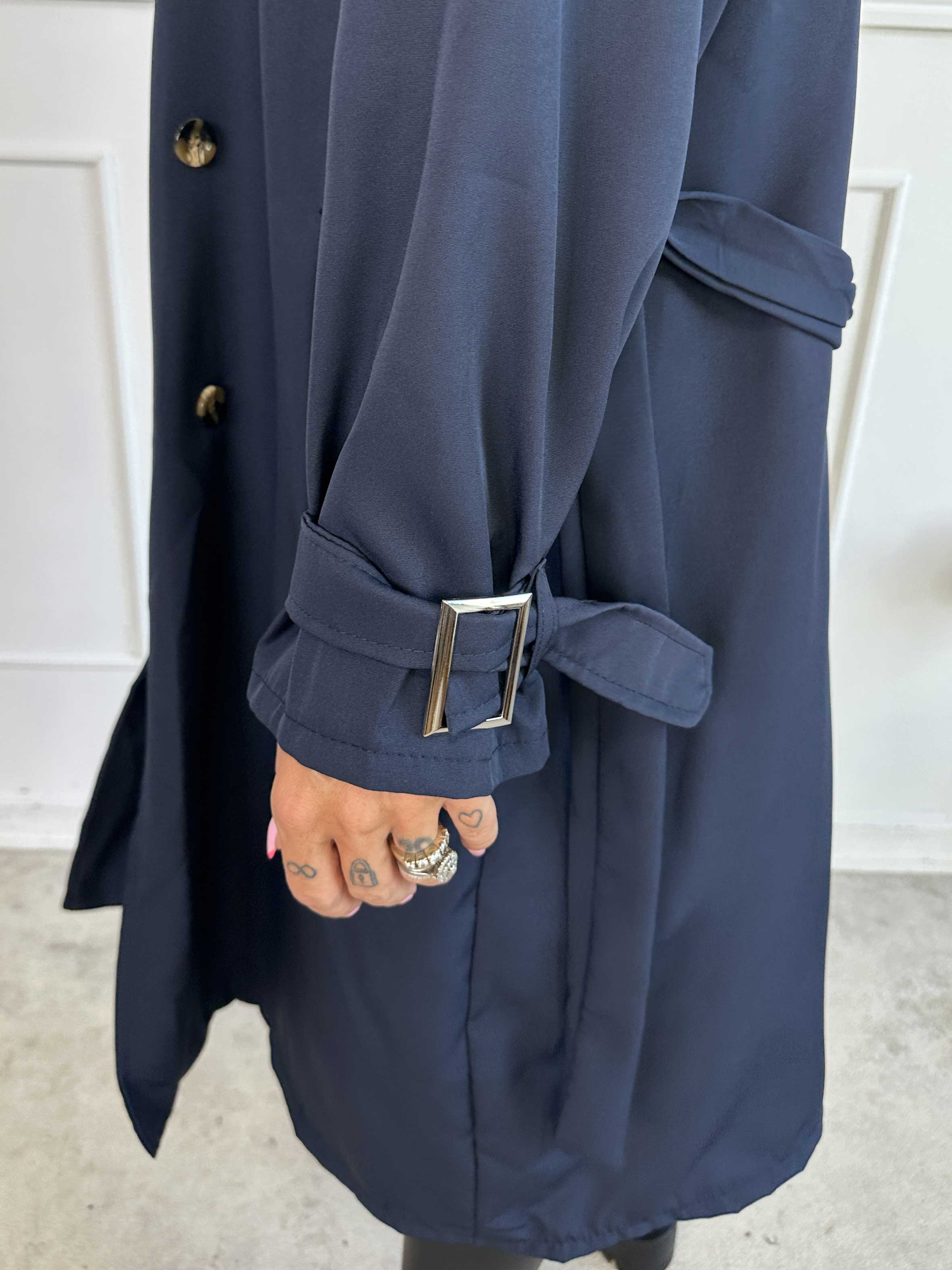 Sharpay - Lätt trenchcoat med knytskärp