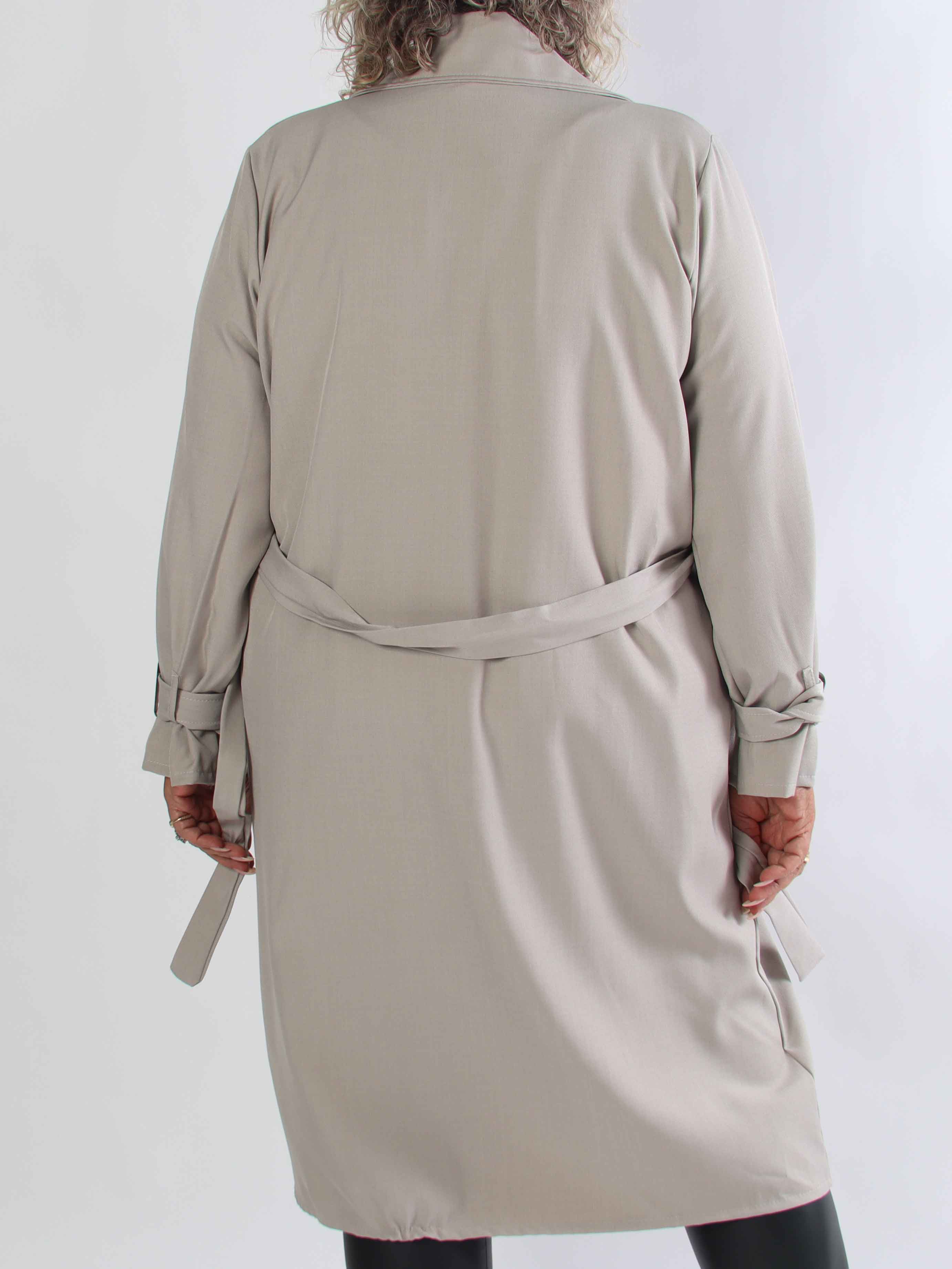Sharpay 2.0 – Lätt plus size trenchcoat med knytskärp