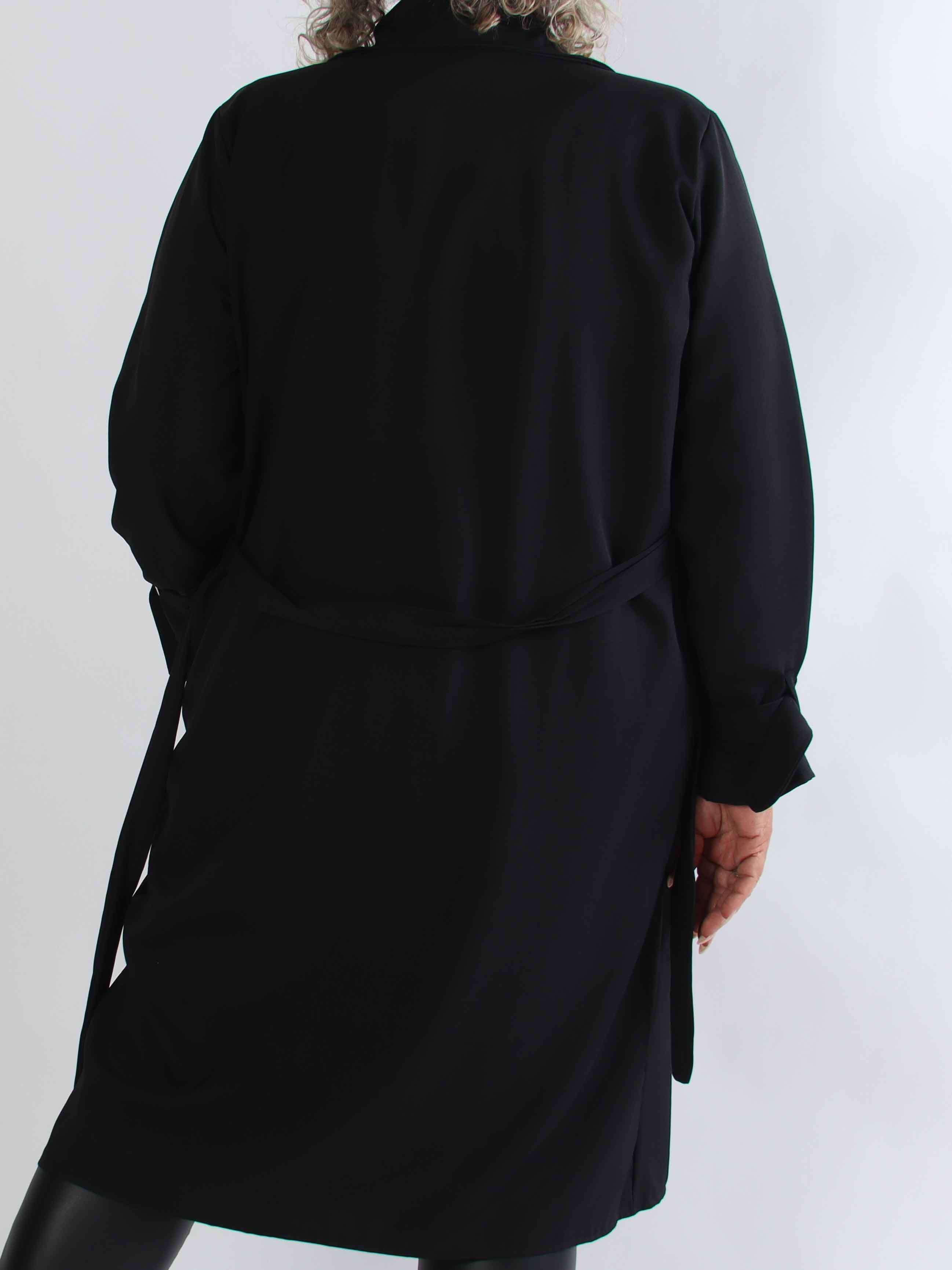 Sharpay 2.0 – Lätt plus size trenchcoat med knytskärp