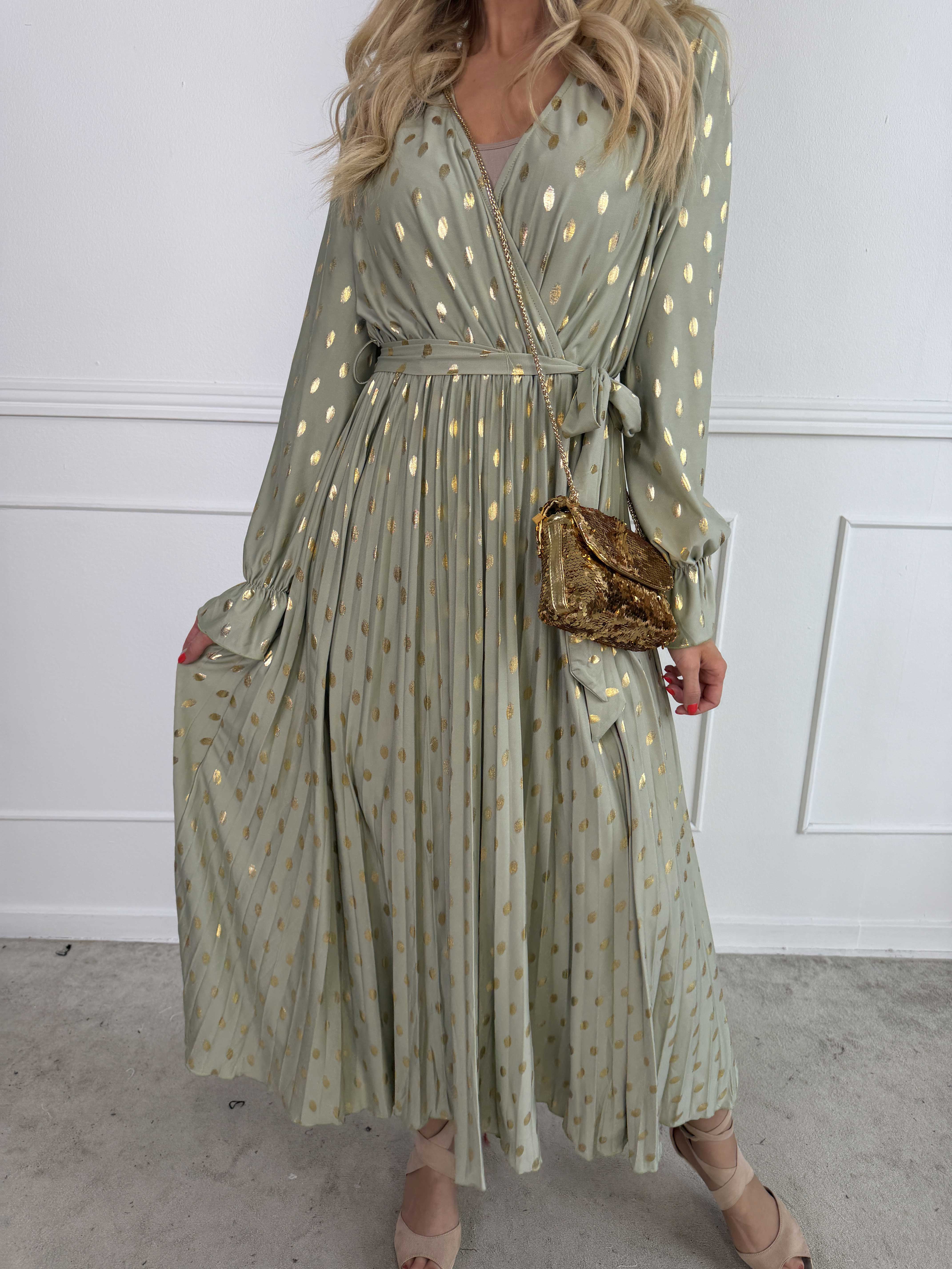 Silvija Dot - Lang elastisk kjole med guld dutter og plisseret skørt