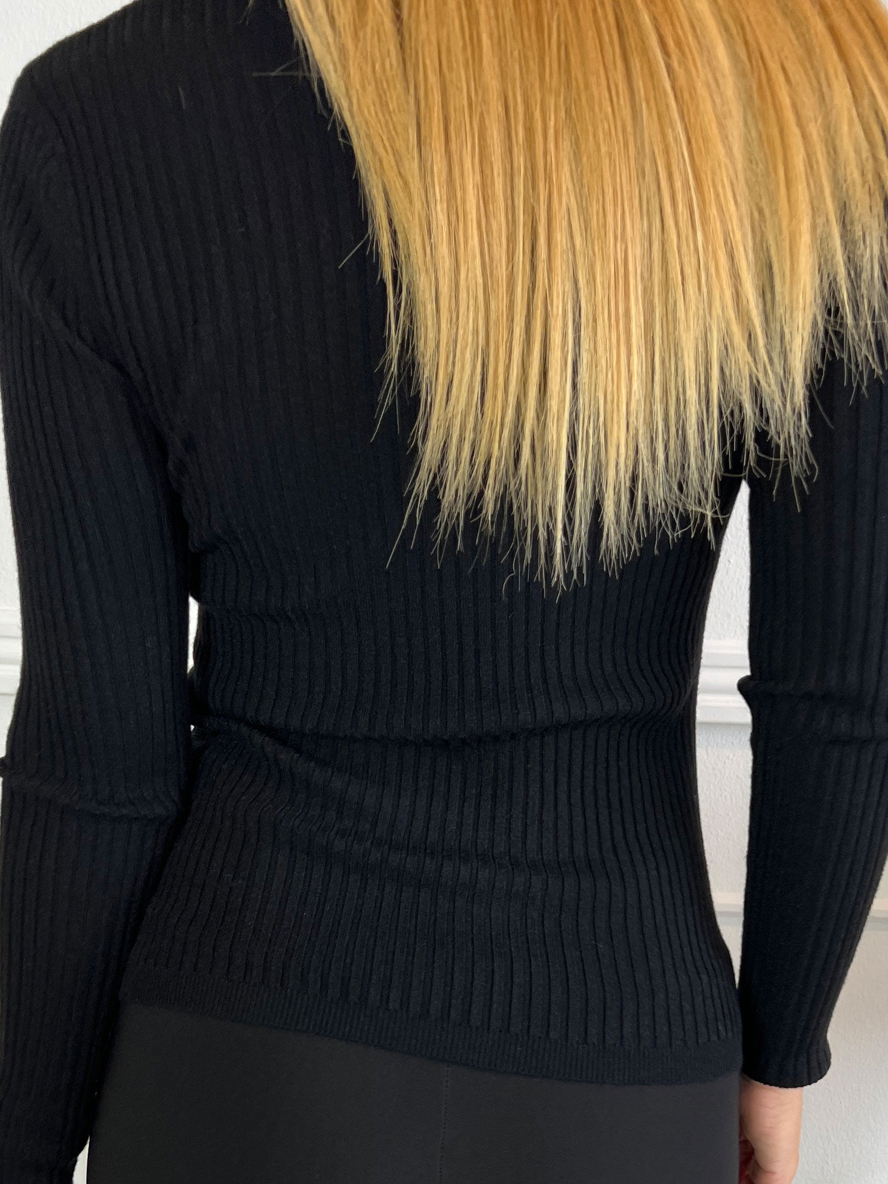 Simona - Mjuk ribbad tröja