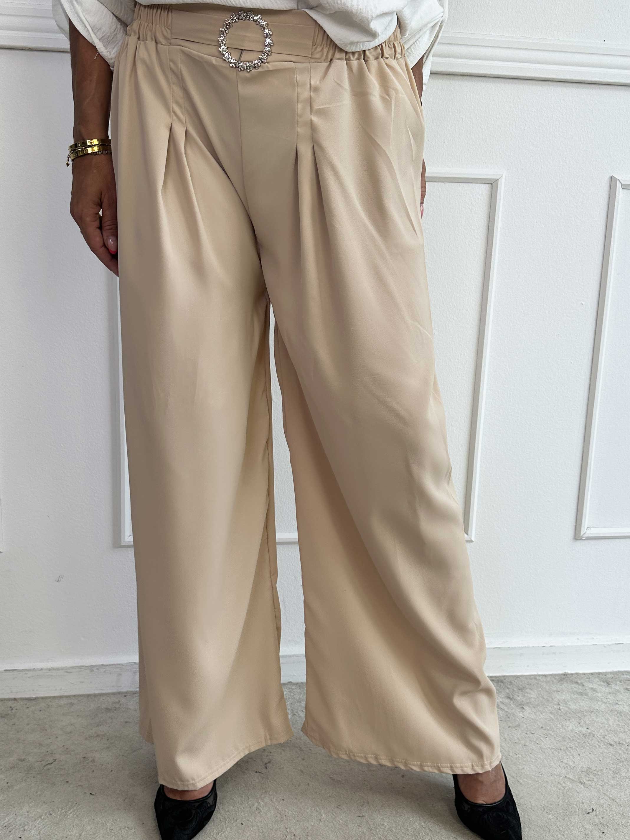 Sizune - Stilrena byxor med silverspänne i midjan