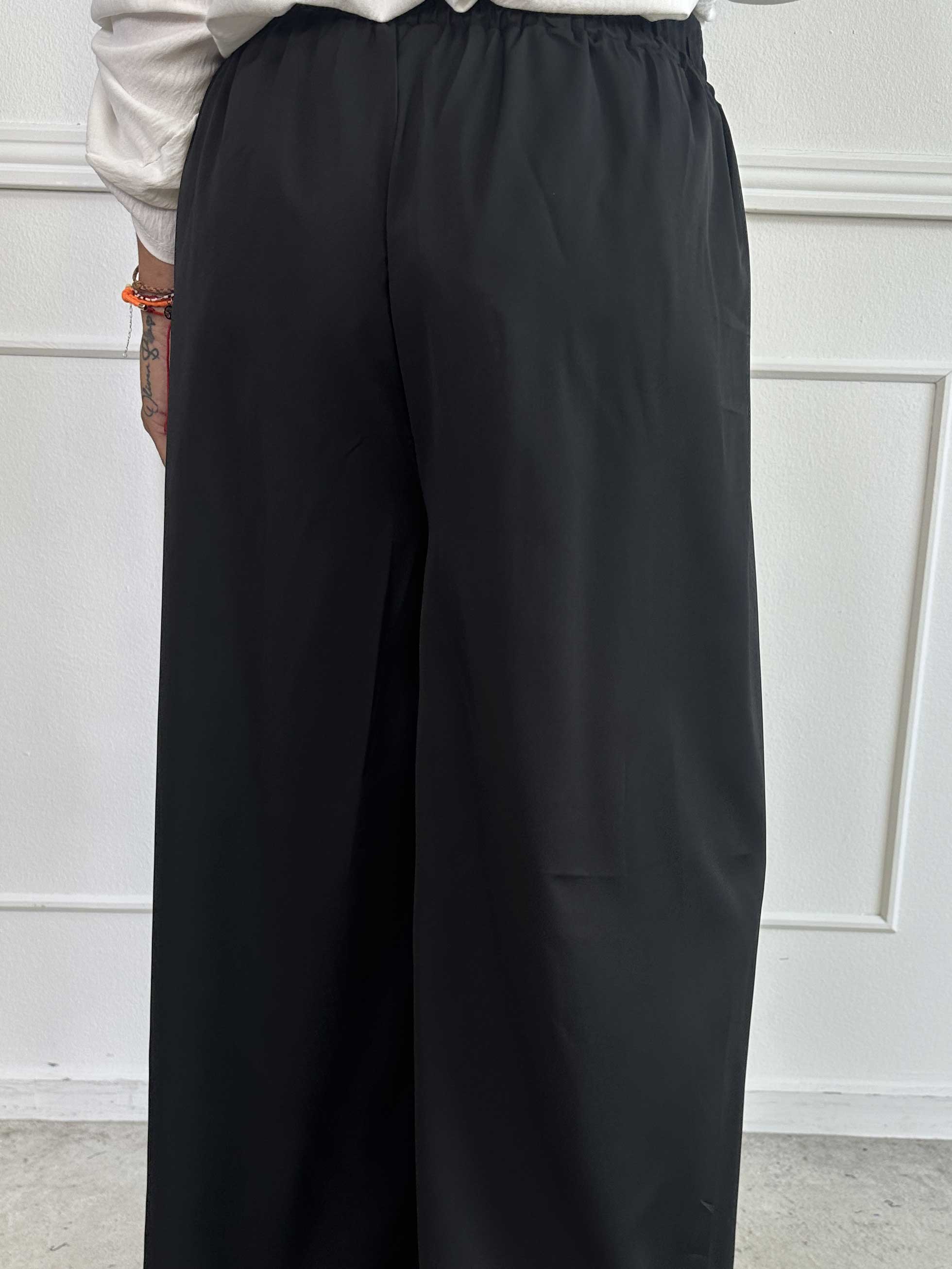 Sizune - Stilrena byxor med silverspänne i midjan