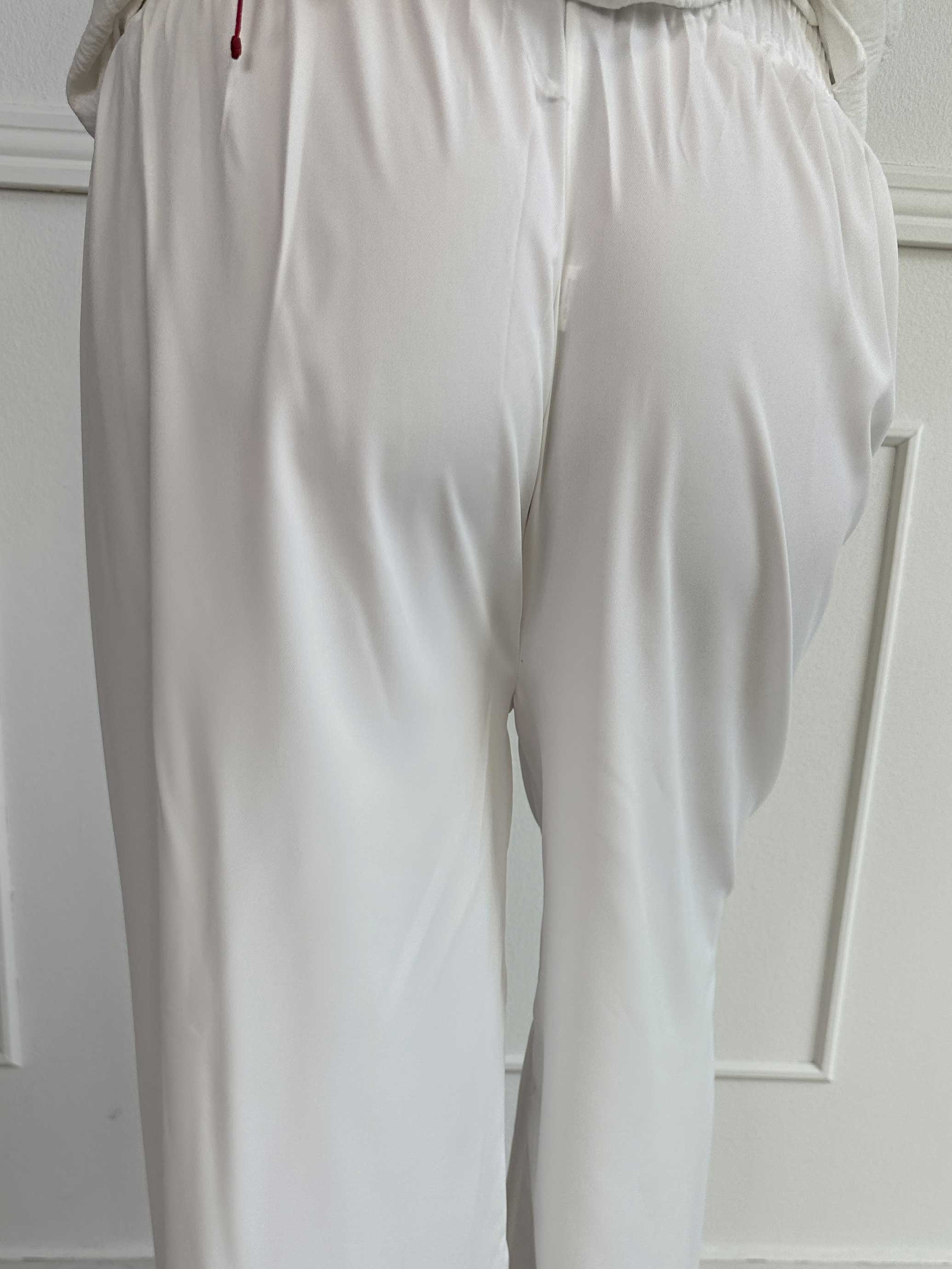 Sizune - Stilrena byxor med silverspänne i midjan