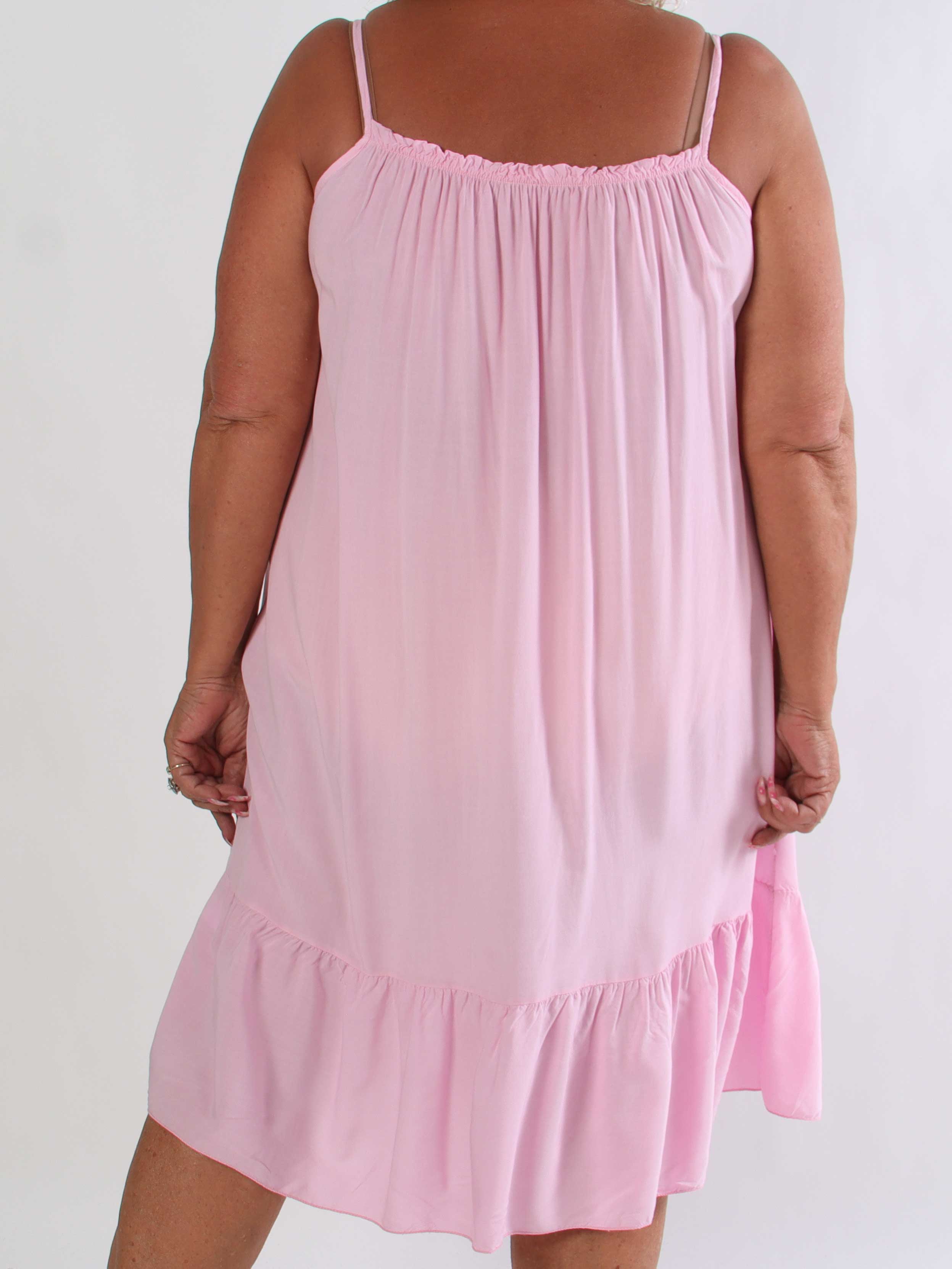 Solero Plain - Feminin plus size stropkjole i åndbar bomuld