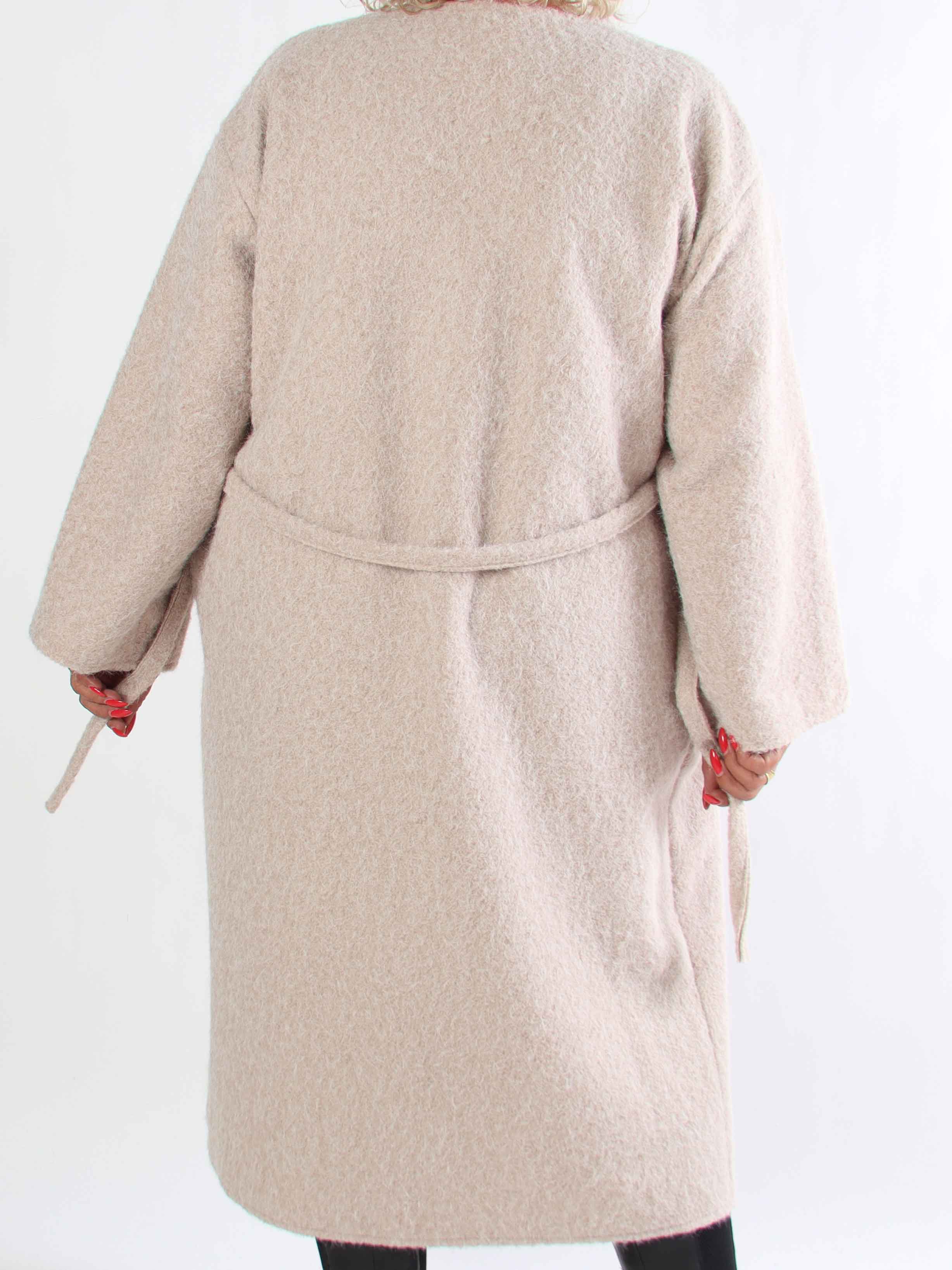 Solrun - Mjuk kappa med stor guldknapp och skärp