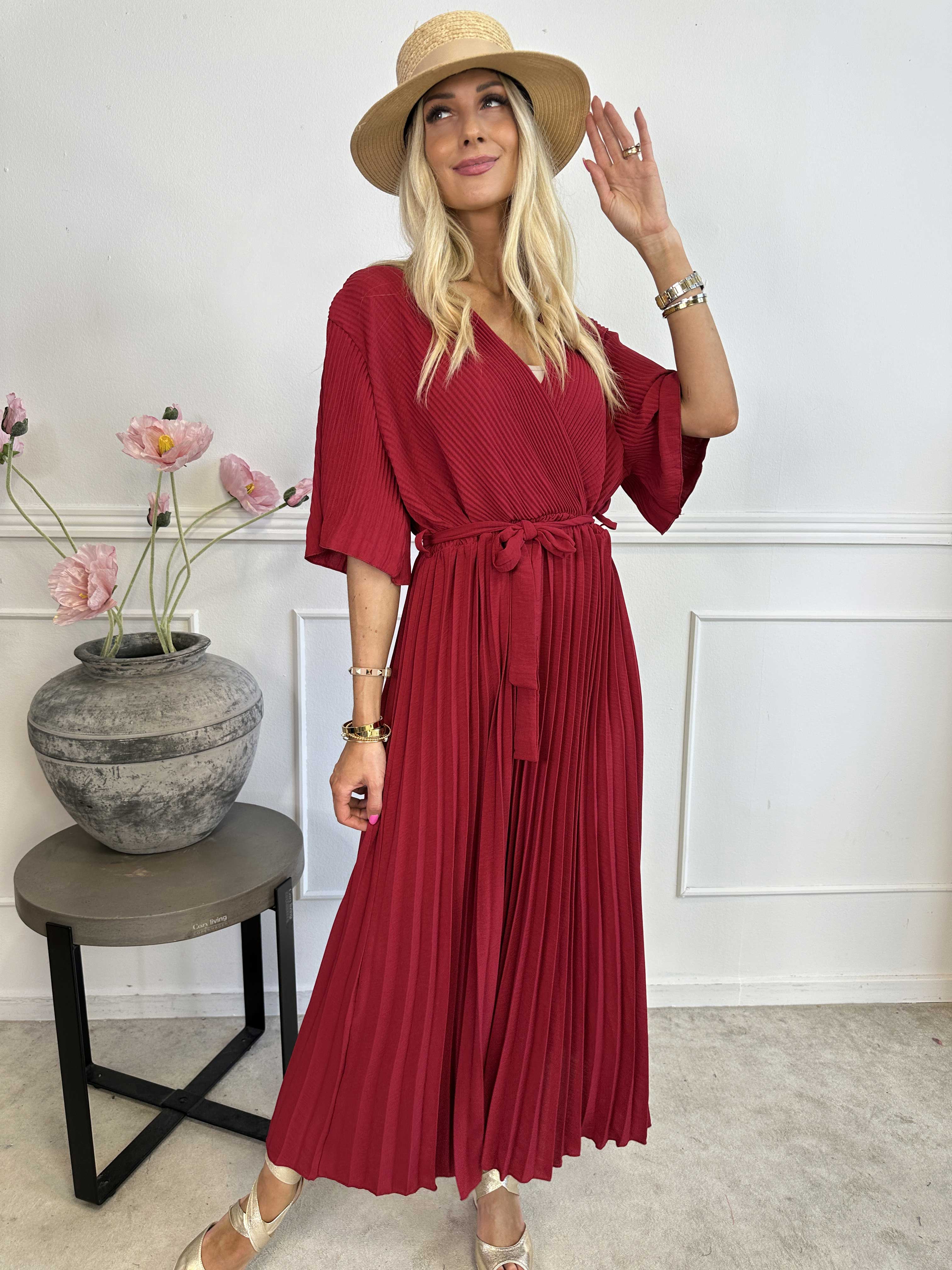 Solveig - Lång plisserad klänning i viskos med band i midjan