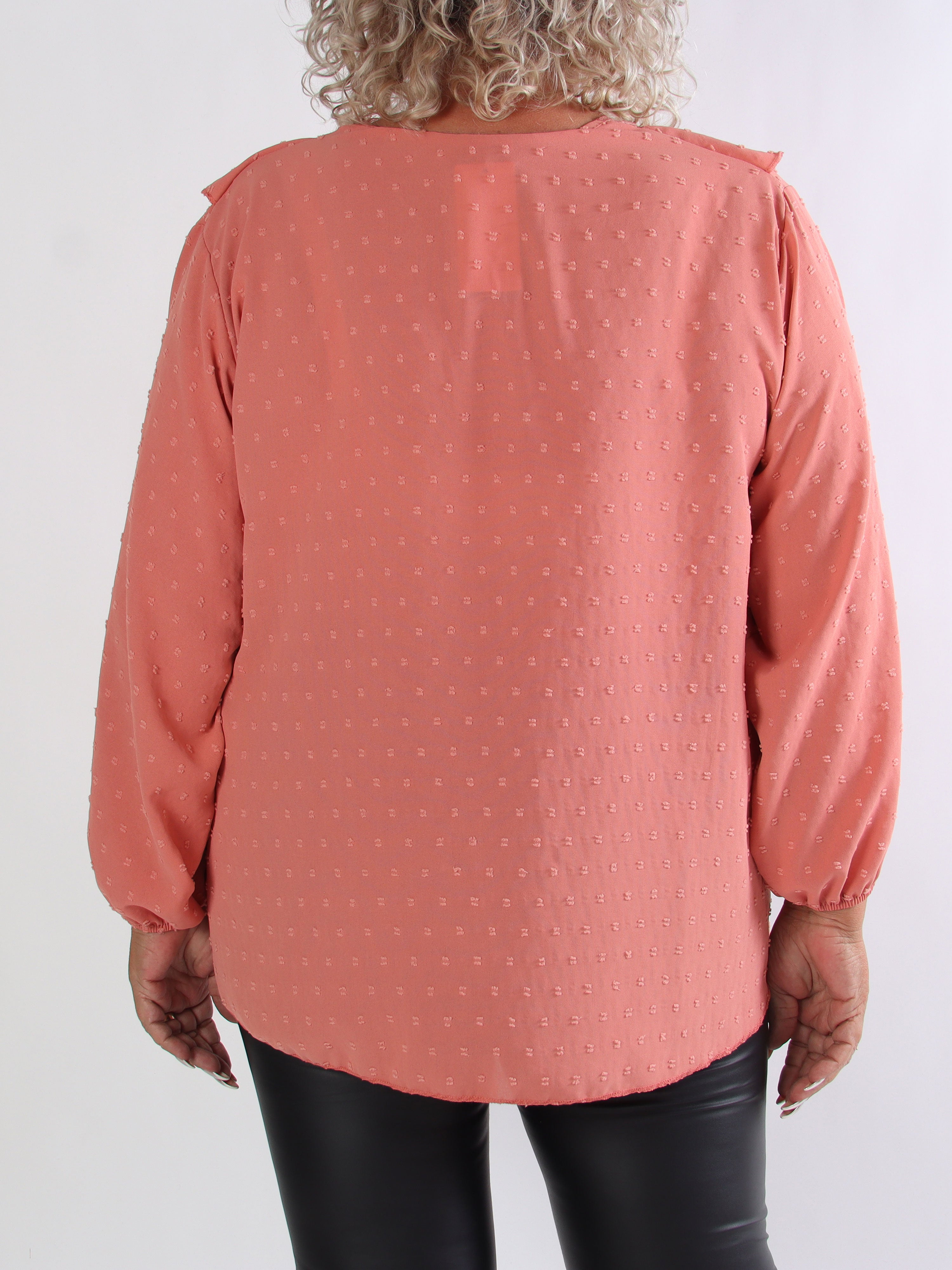 Sozan - Söt tunika med volanger och spetskant i ringningen