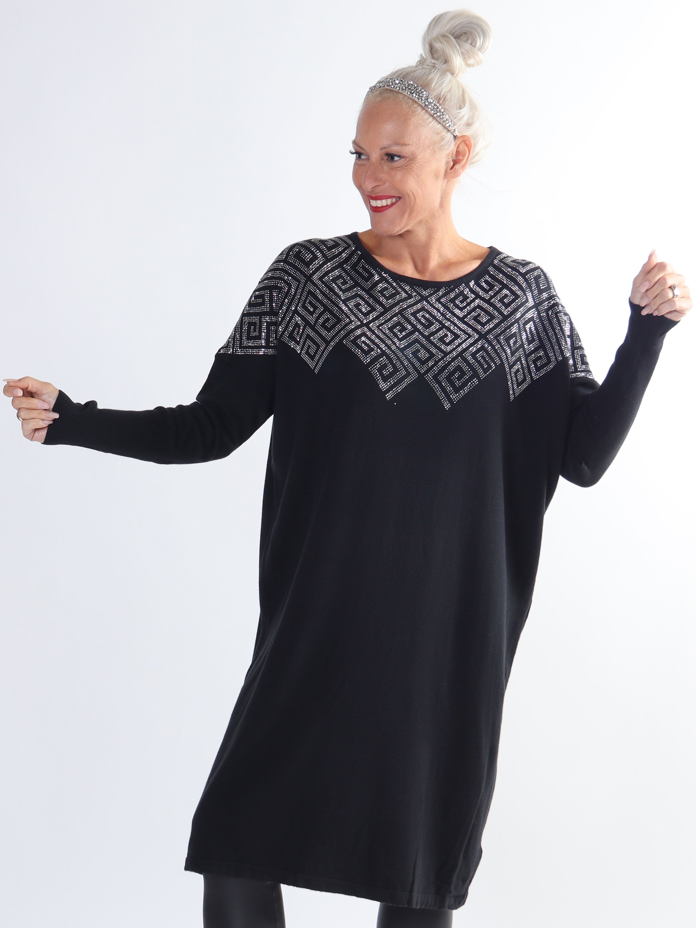 Luna - Mjuk stickad plus size klänning med strass