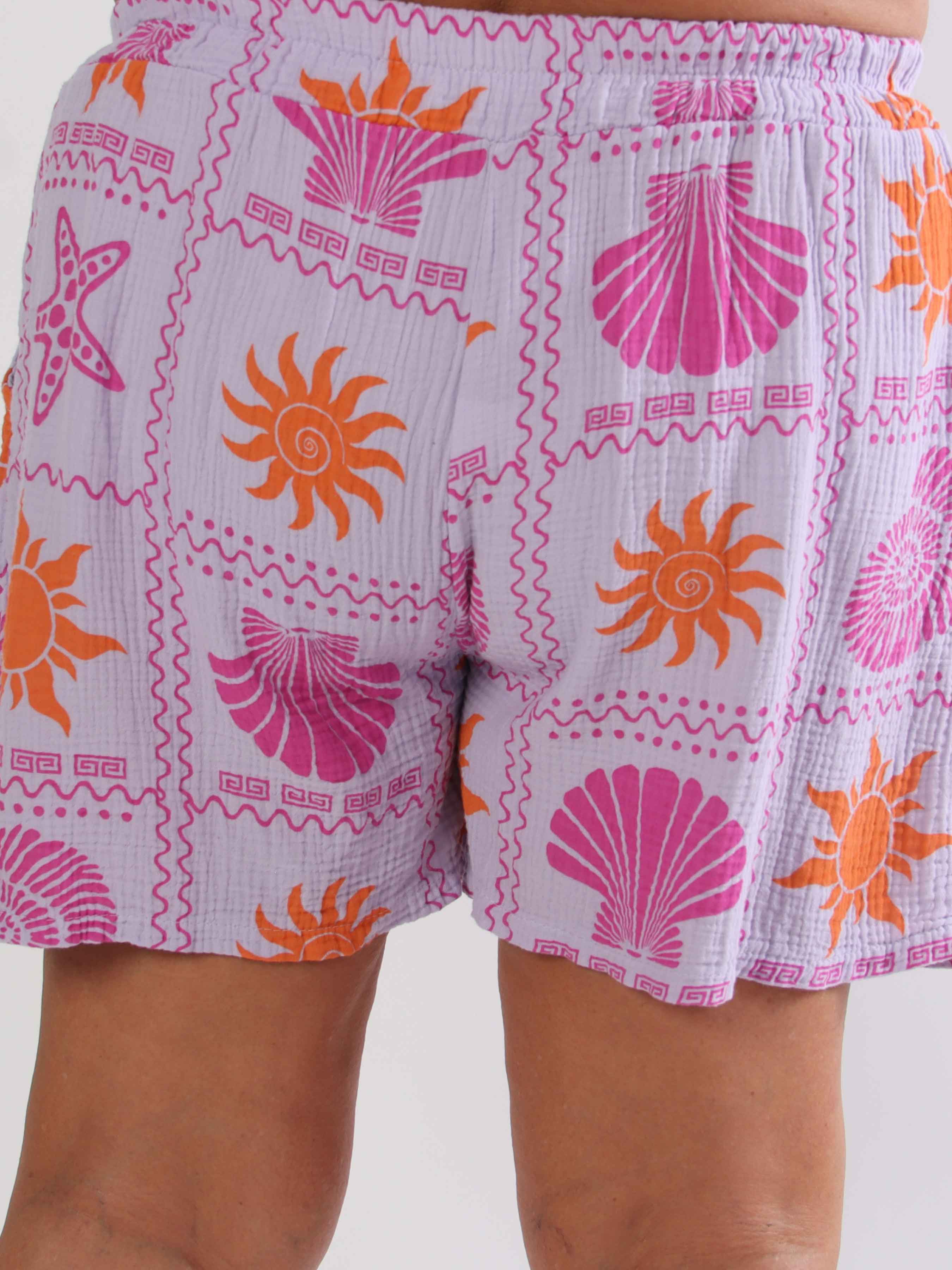 Stevie Summer - Plus size shorts i bomulds musselin-stof med sommermotiver
