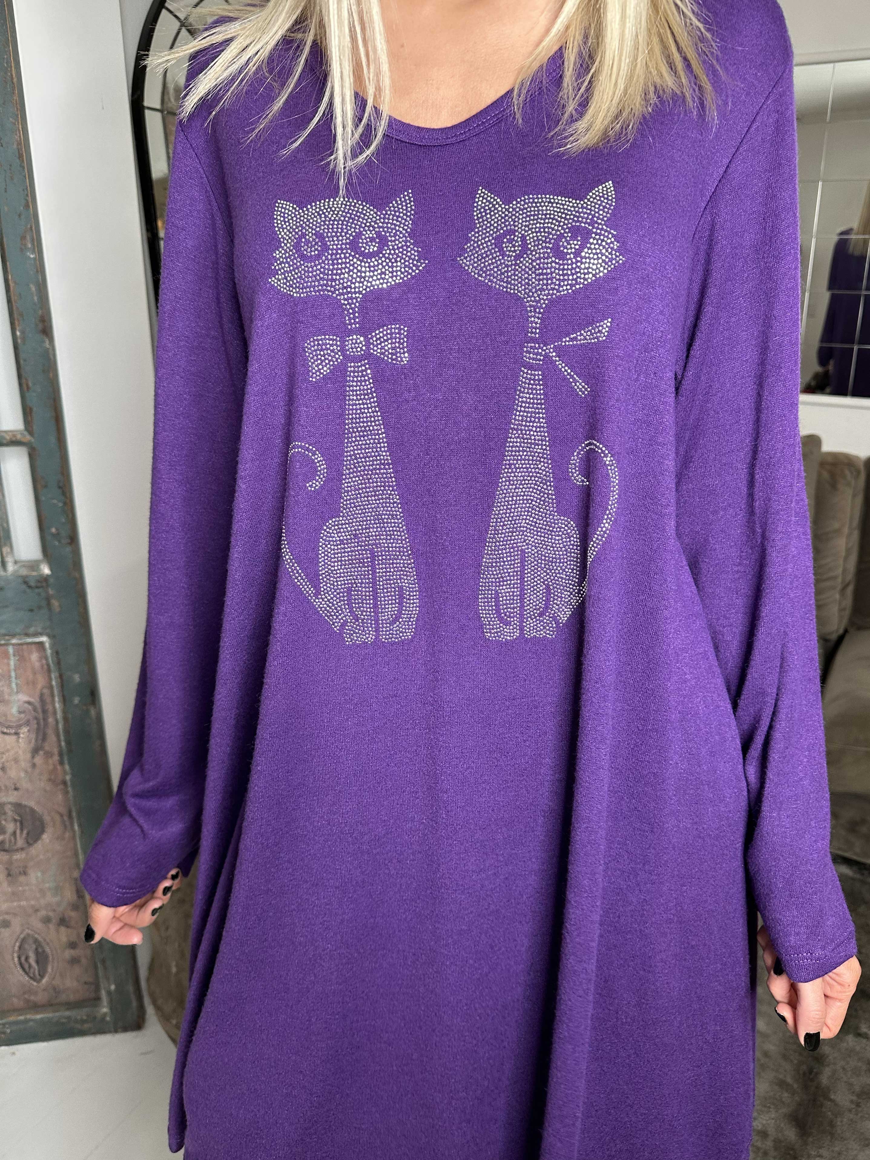 Talia - Klänning i mjuk viskos med kattmotiv