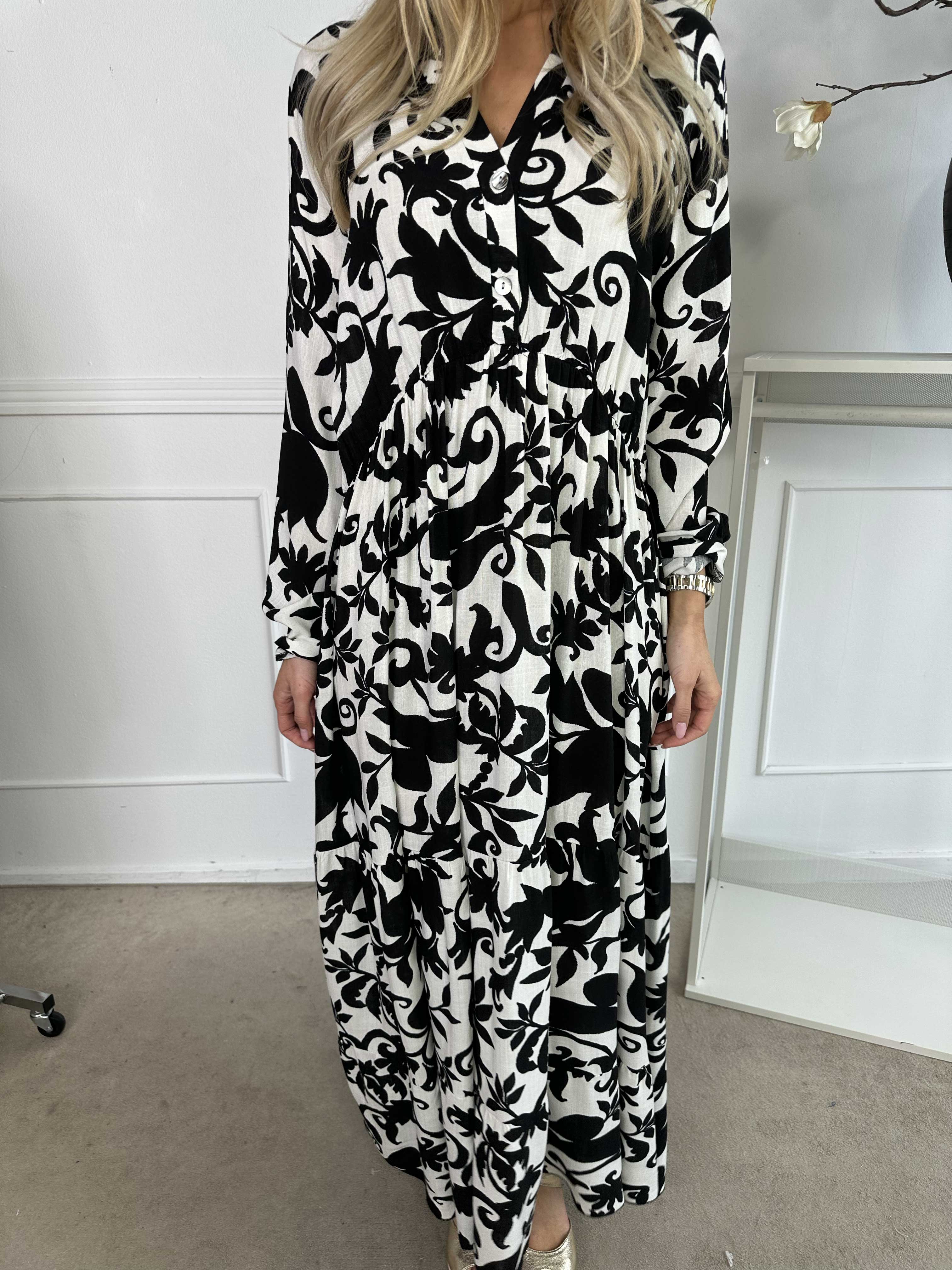 Tasha - Sommarklänning i viskos med blommigt tryck