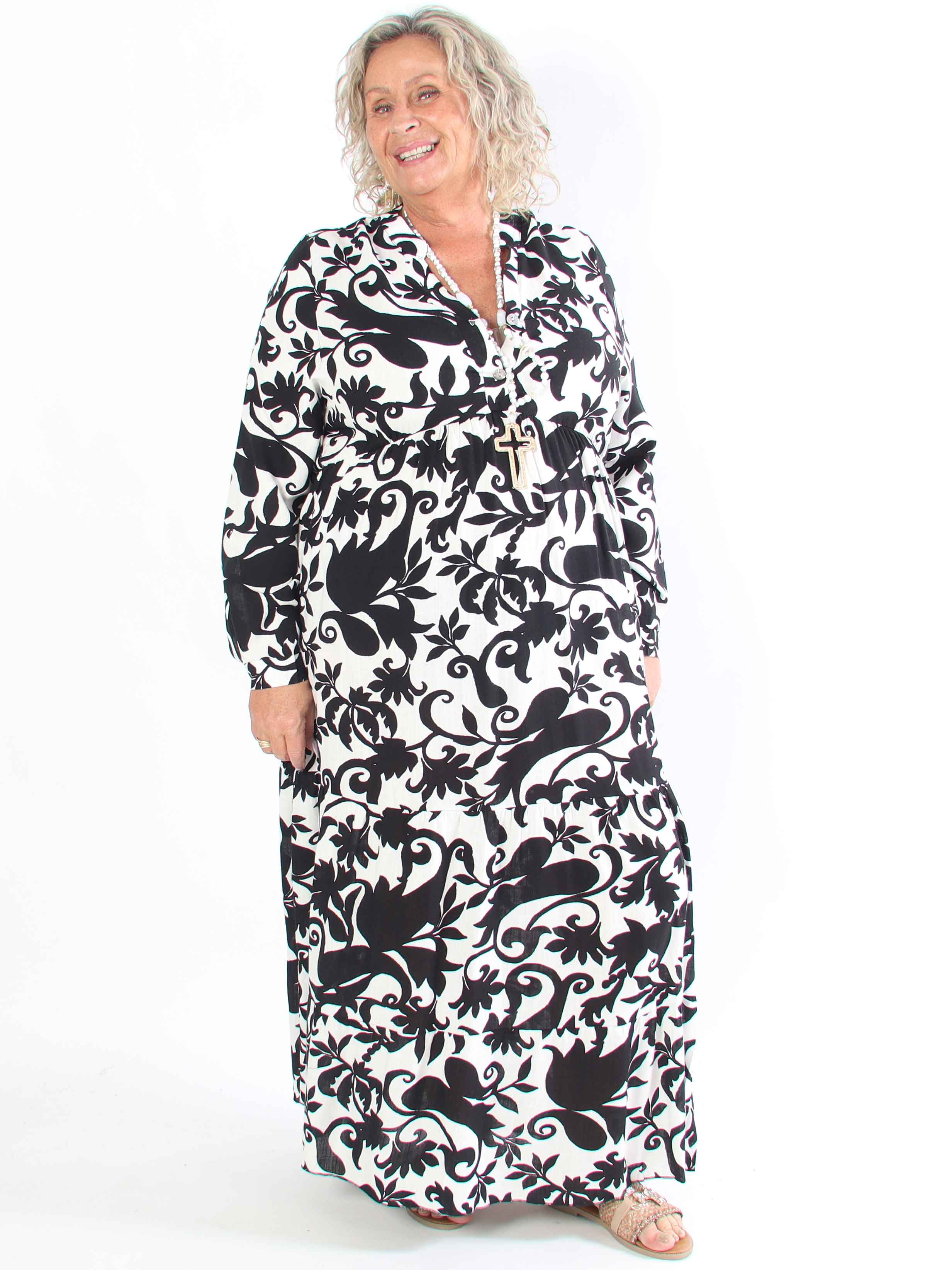 Tasha - Sommarklänning i viskos i stor storlek med blommigt tryck