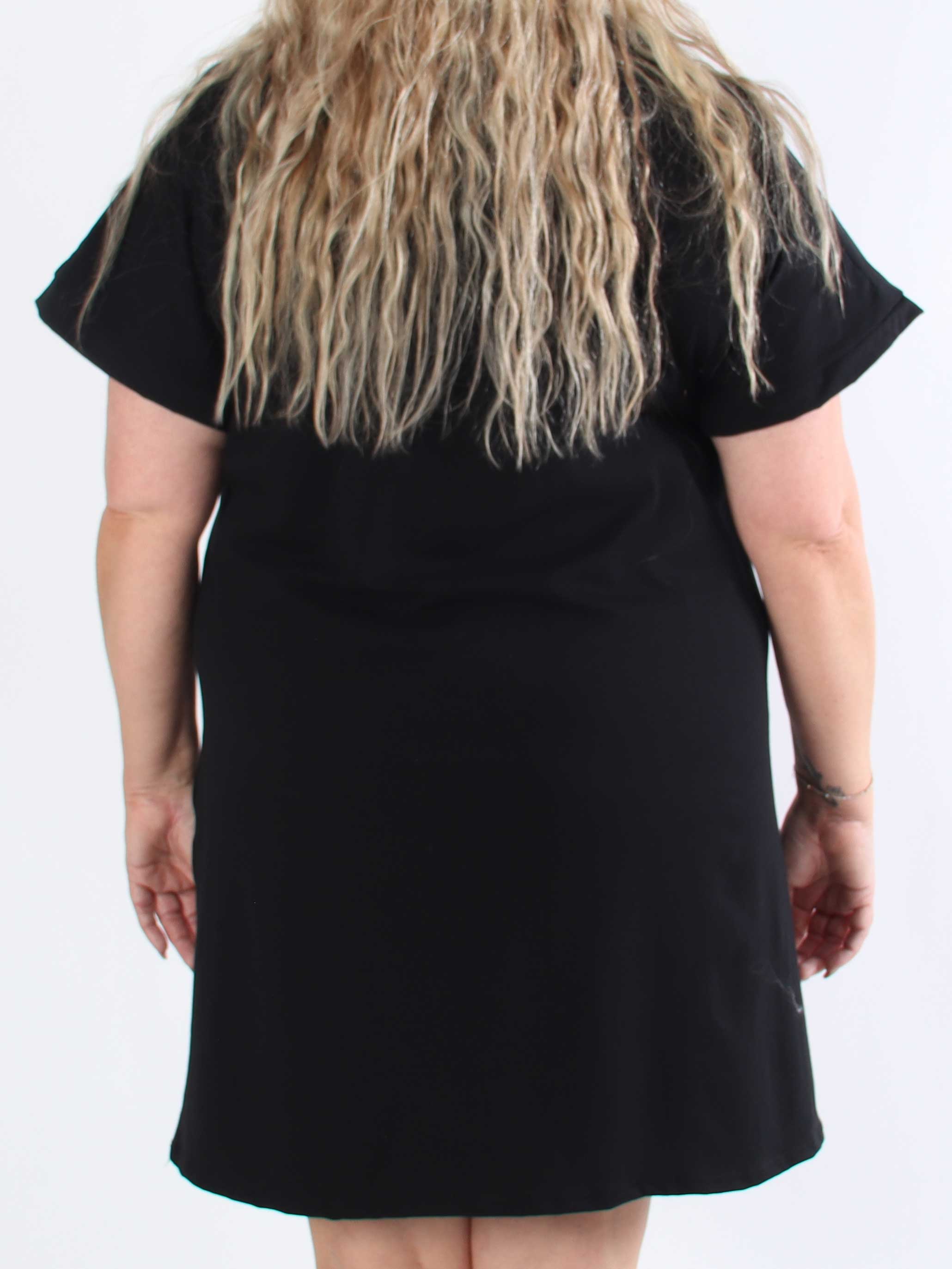 Tasmine - Plus size Brooklyn t-shirtklänning i mjuk bomull