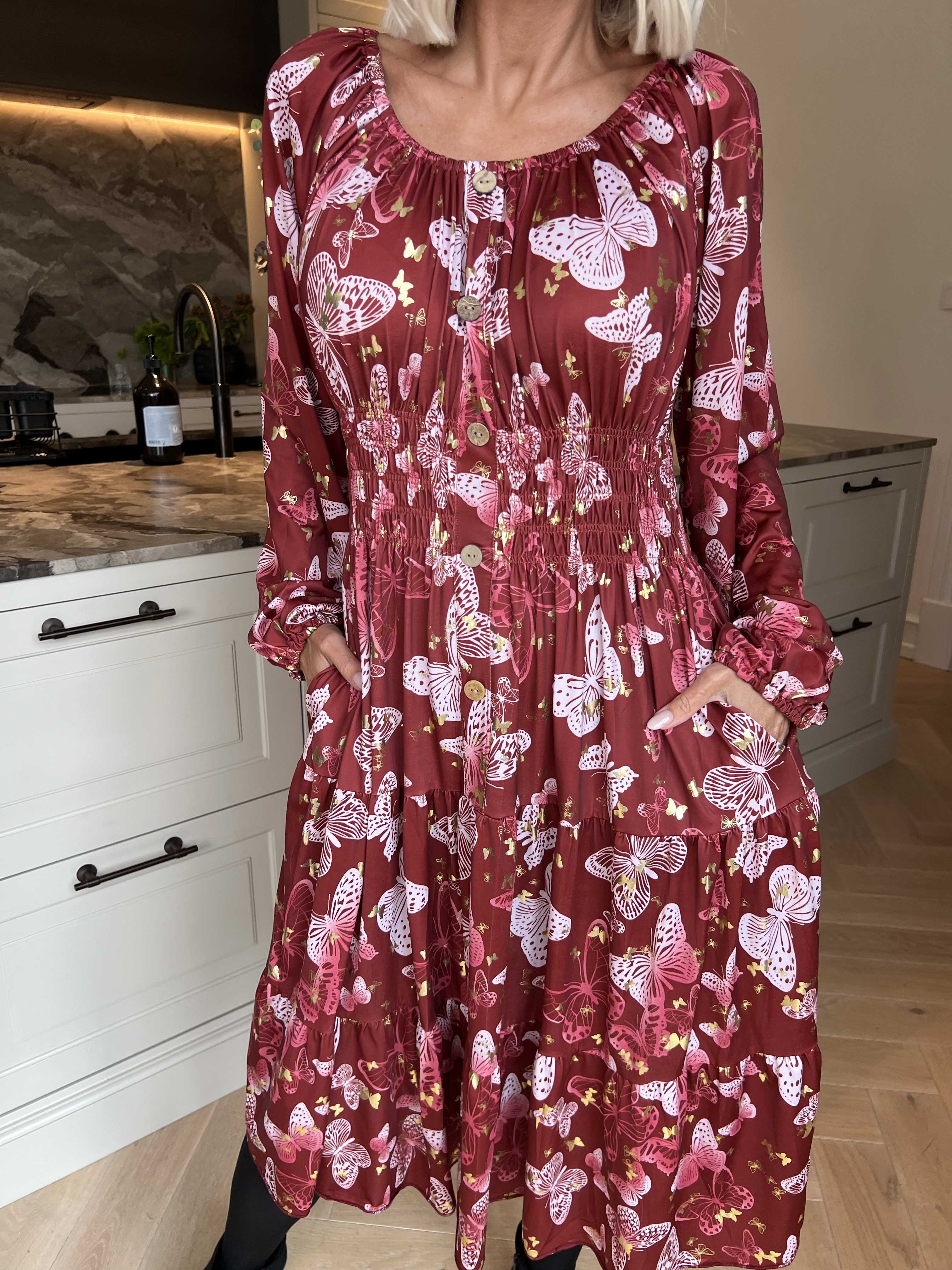 Tea Butterfly L/S - Plus Size klänning med resår i midjan och fjärilstryck