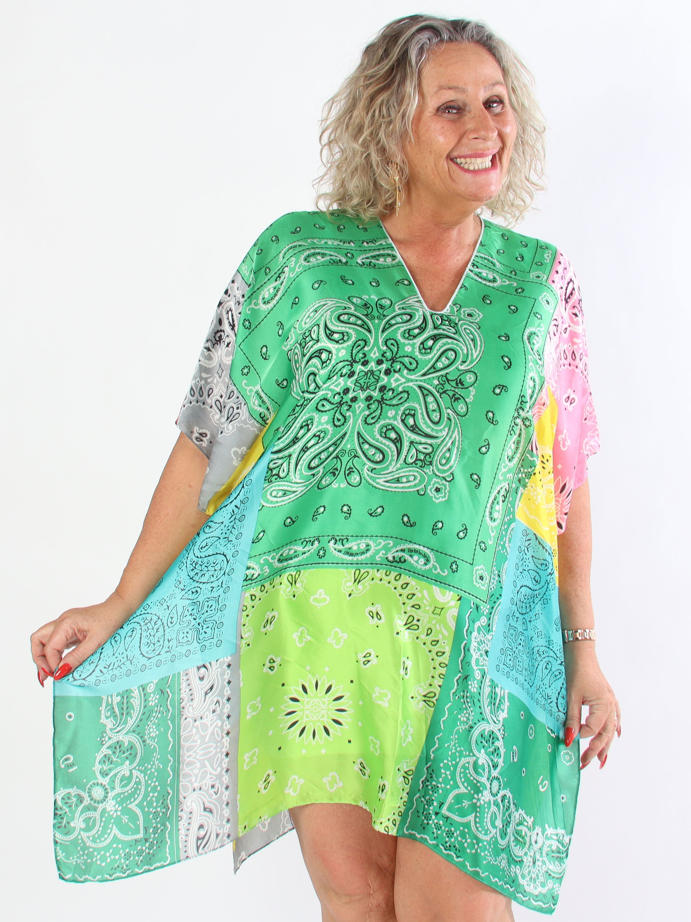 Thora - Mångfärgad plus size-tunika i mjuk viskos och siden